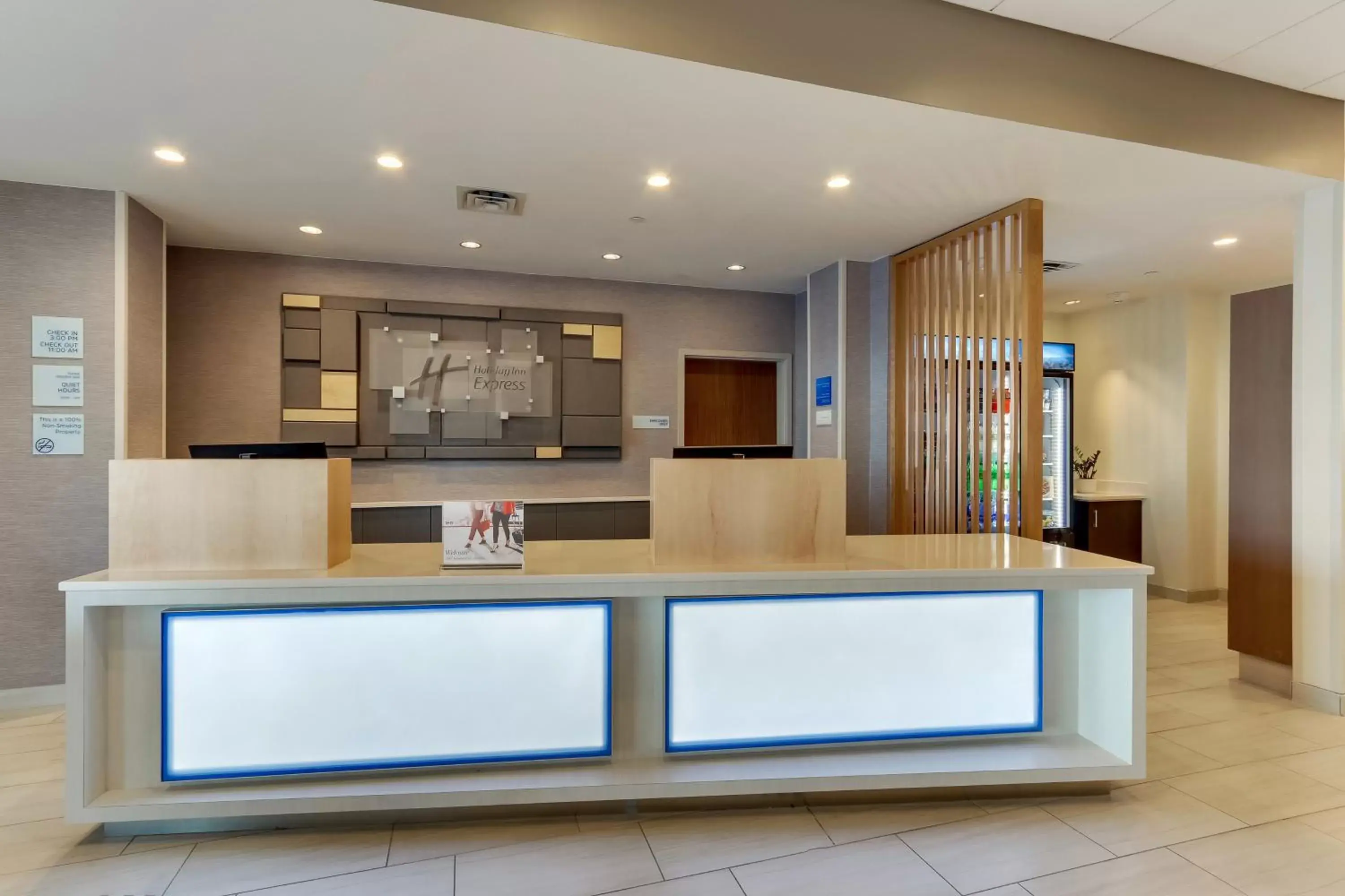 Lobby or reception, Lobby/Reception in Holiday Inn Express - Wilmington - Porters Neck, an IHG Hotel