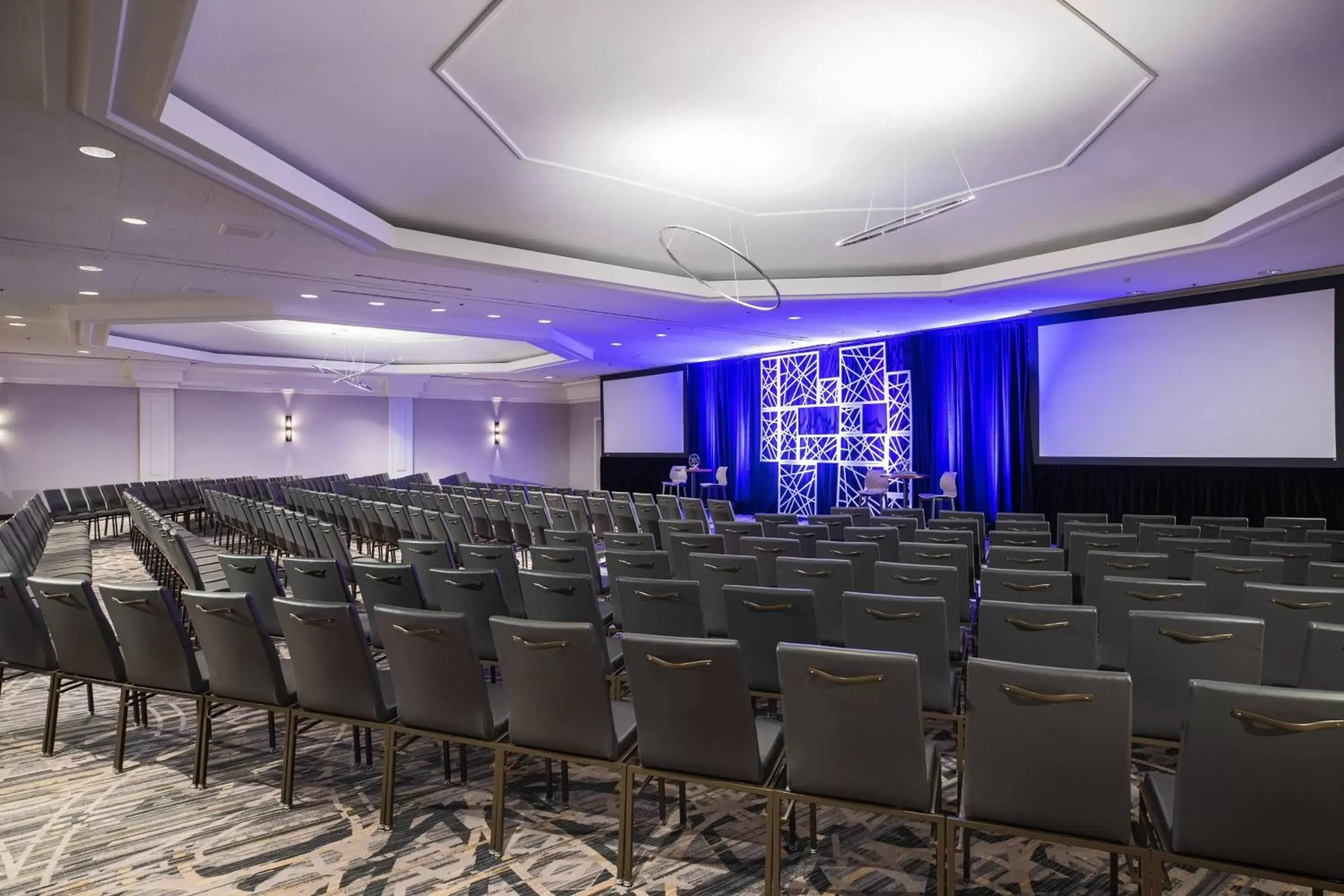 Meeting/conference room in Renaissance Dallas Addison