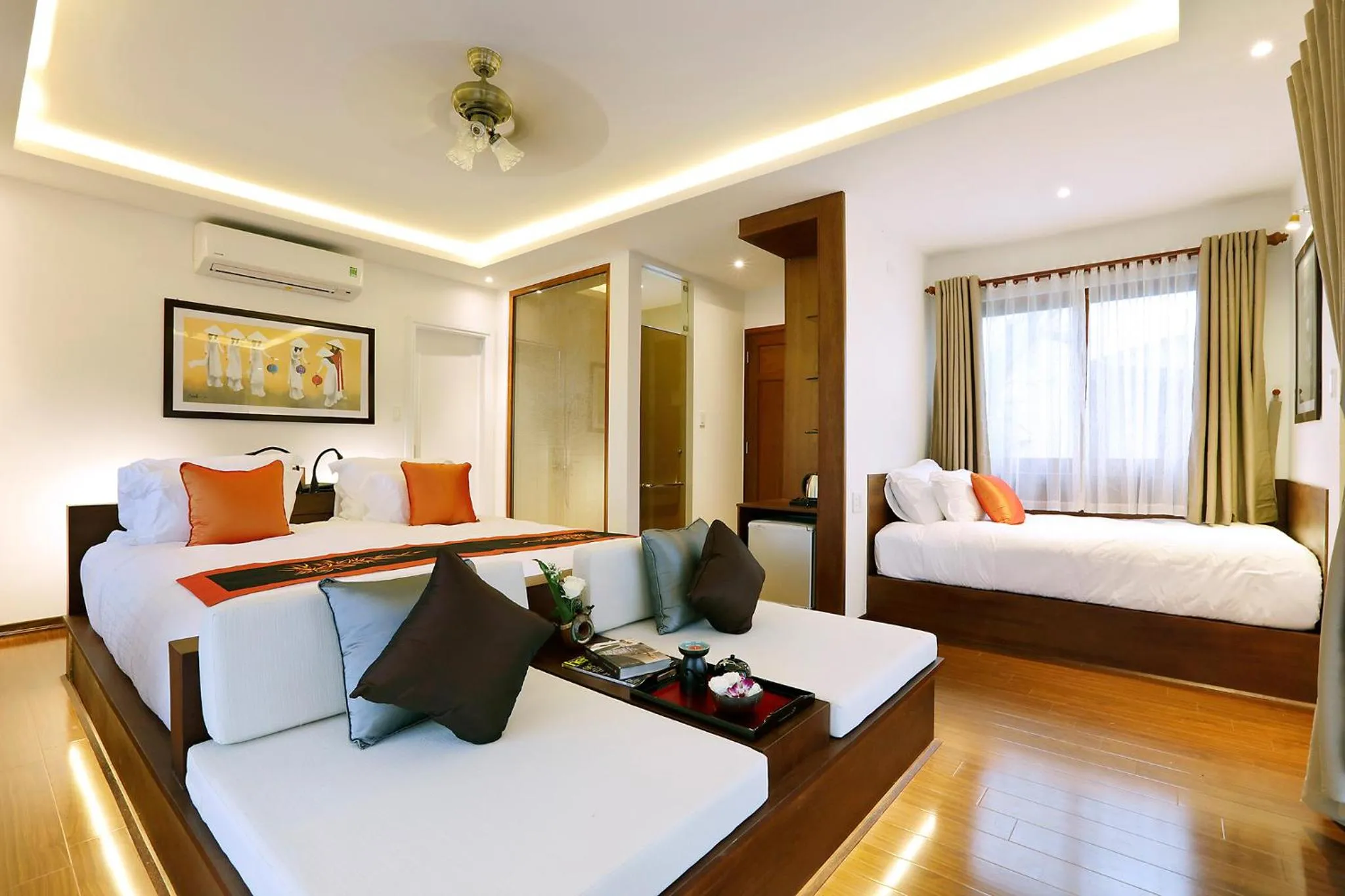 Photo of the whole room in Azumi