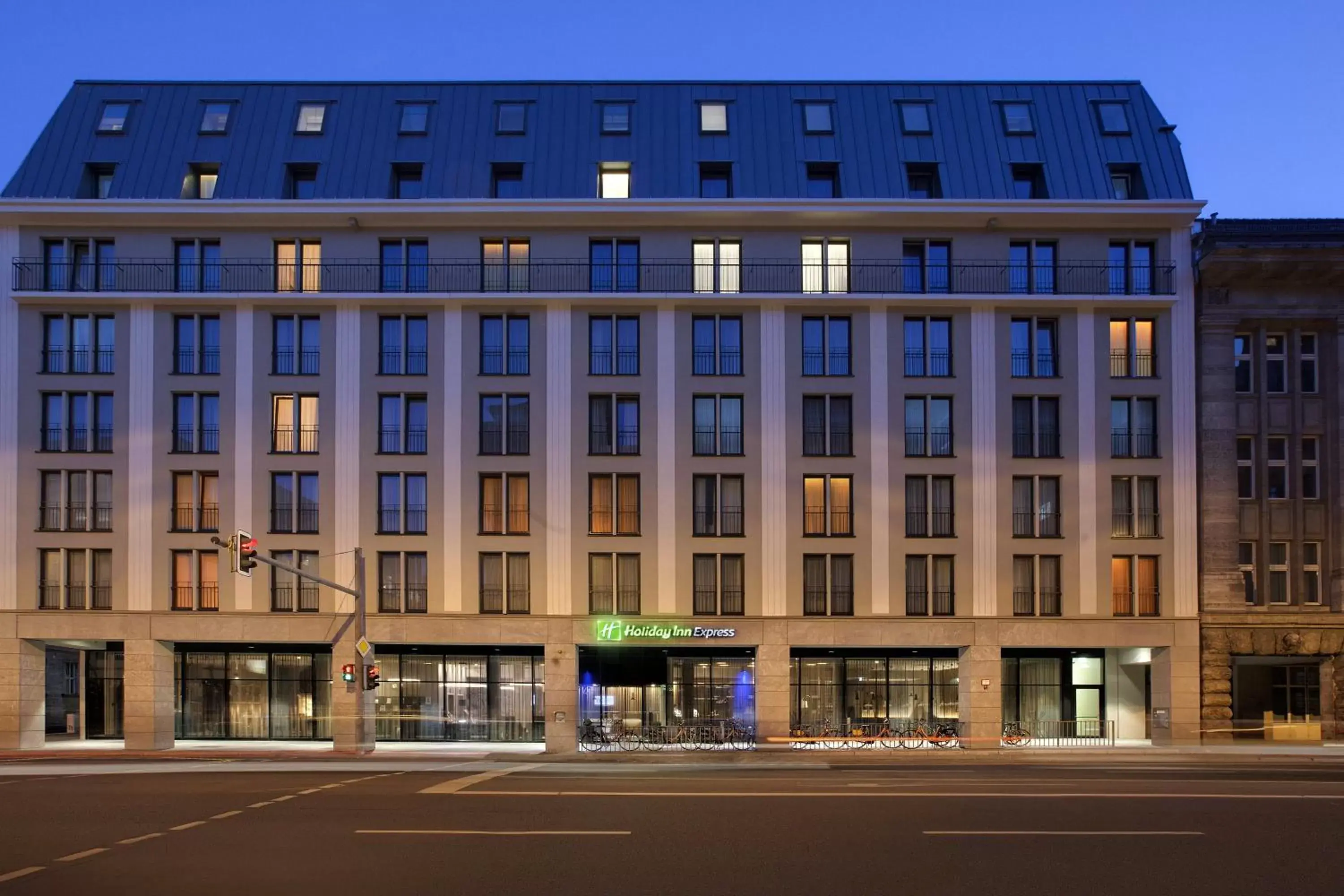 Property Building in Holiday Inn Express - Berlin - Alexanderplatz, an IHG Hotel