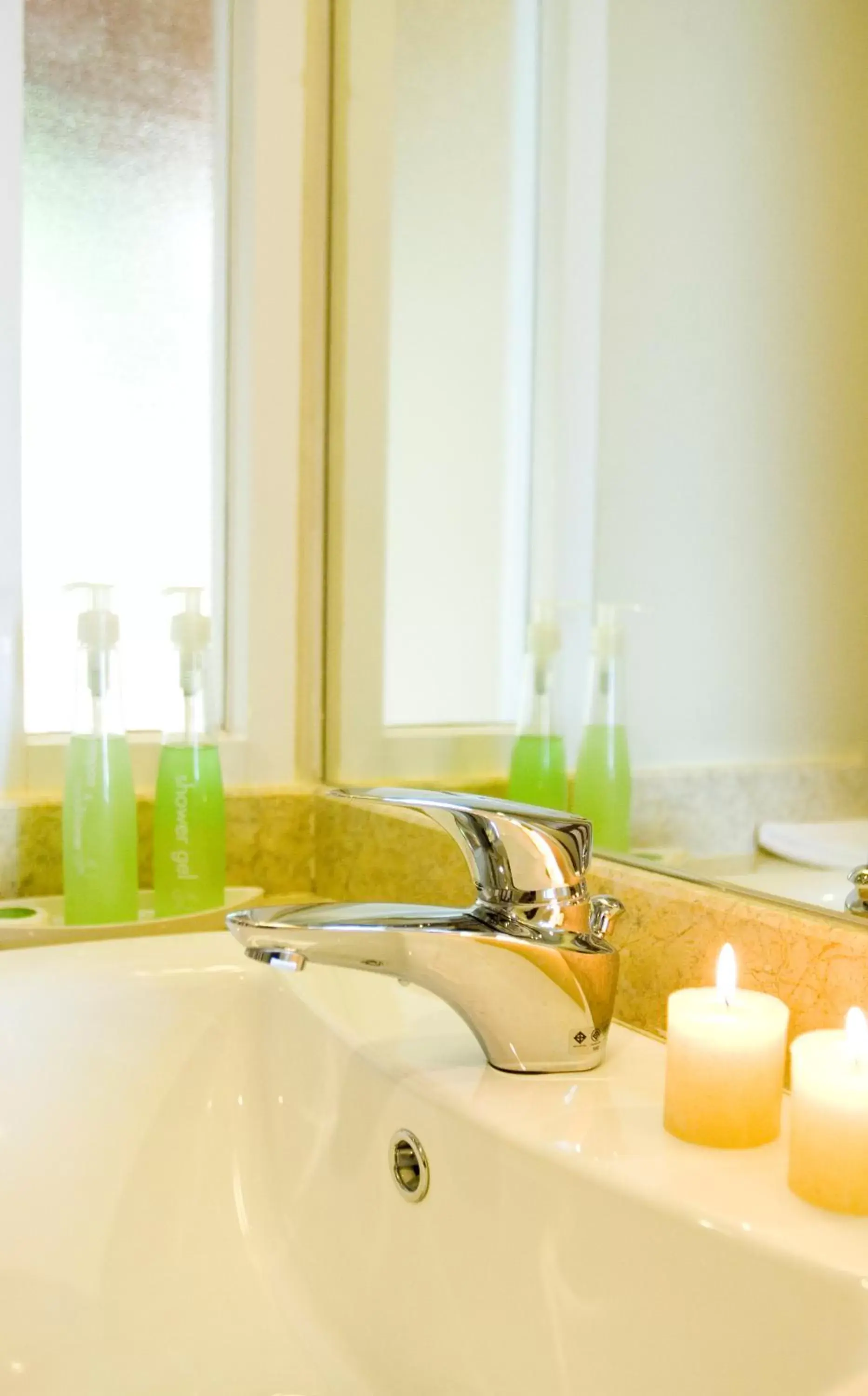 Bathroom in Veranda Lodge