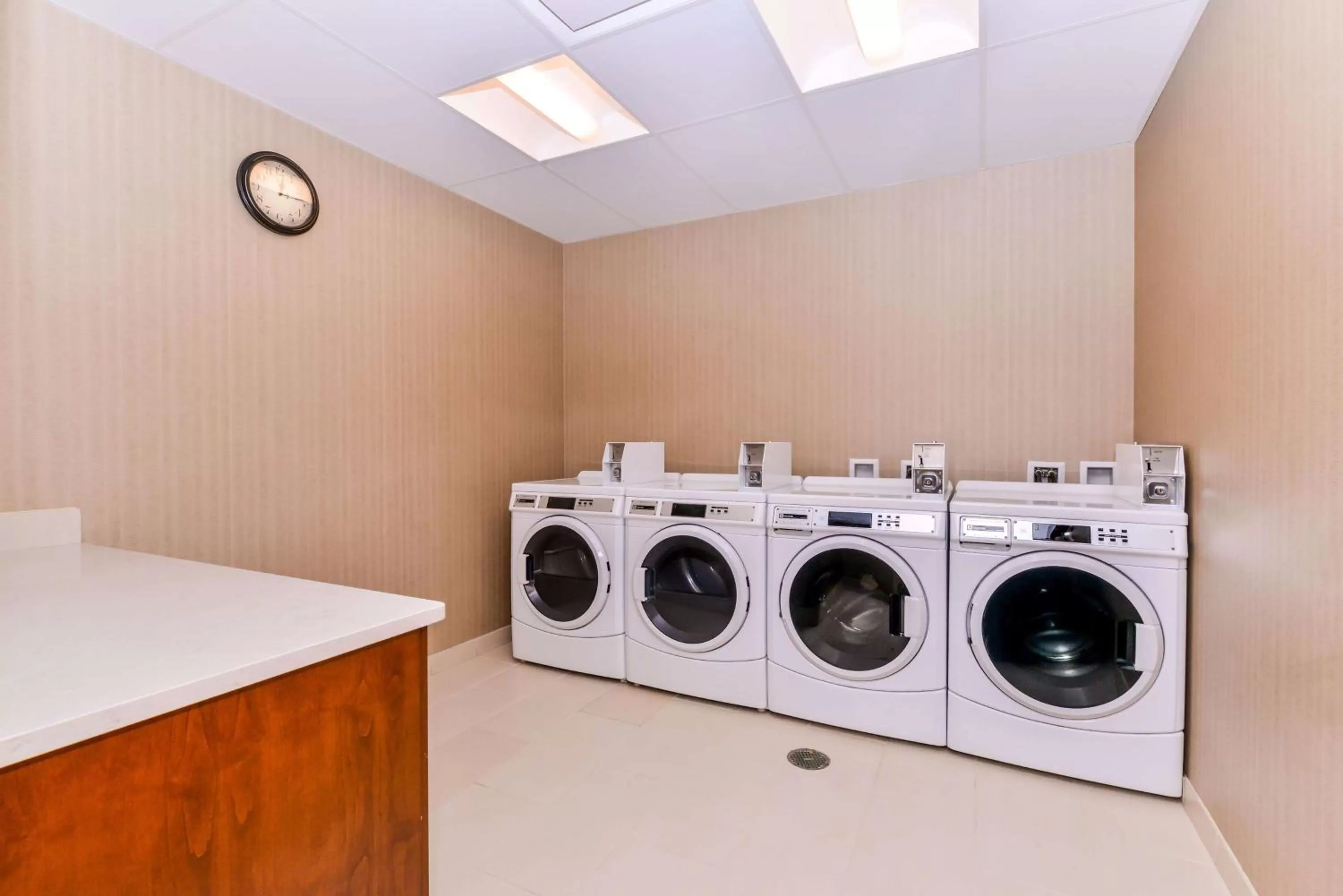 Property building in Hampton Inn & Suites Boulder North