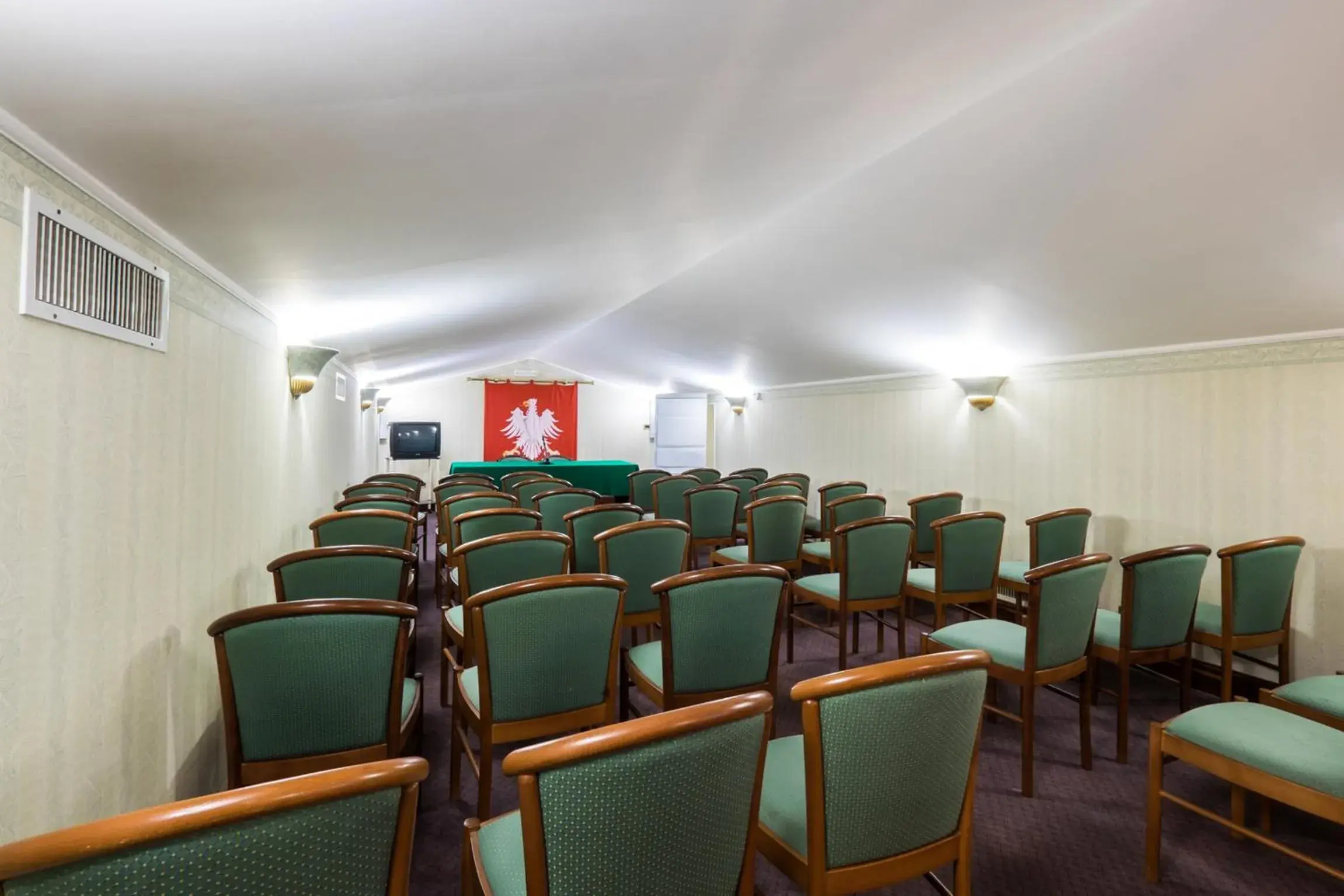 Business facilities in Hotel Royal