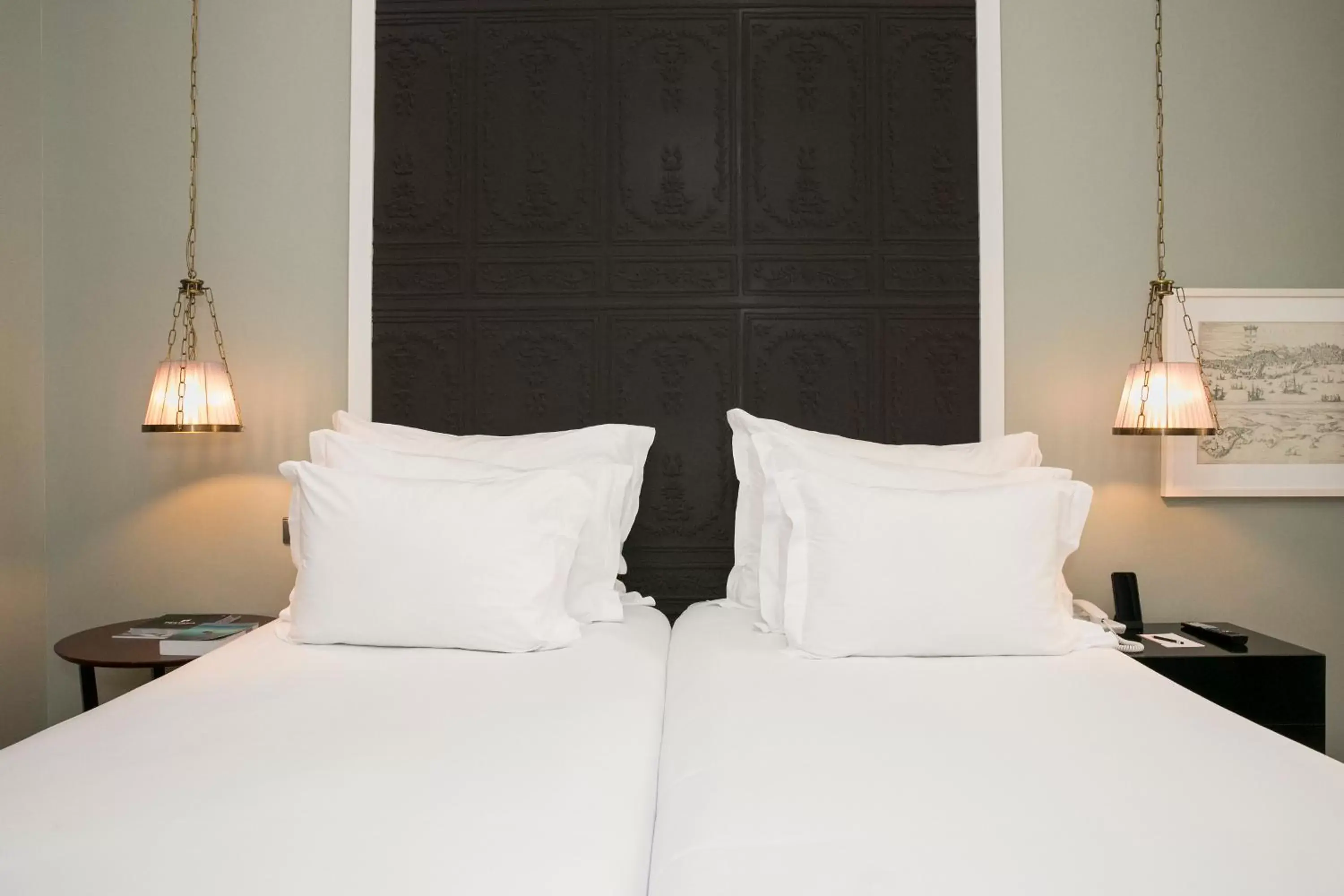 Bed in Pousada de Lisboa - Small Luxury Hotels Of The World