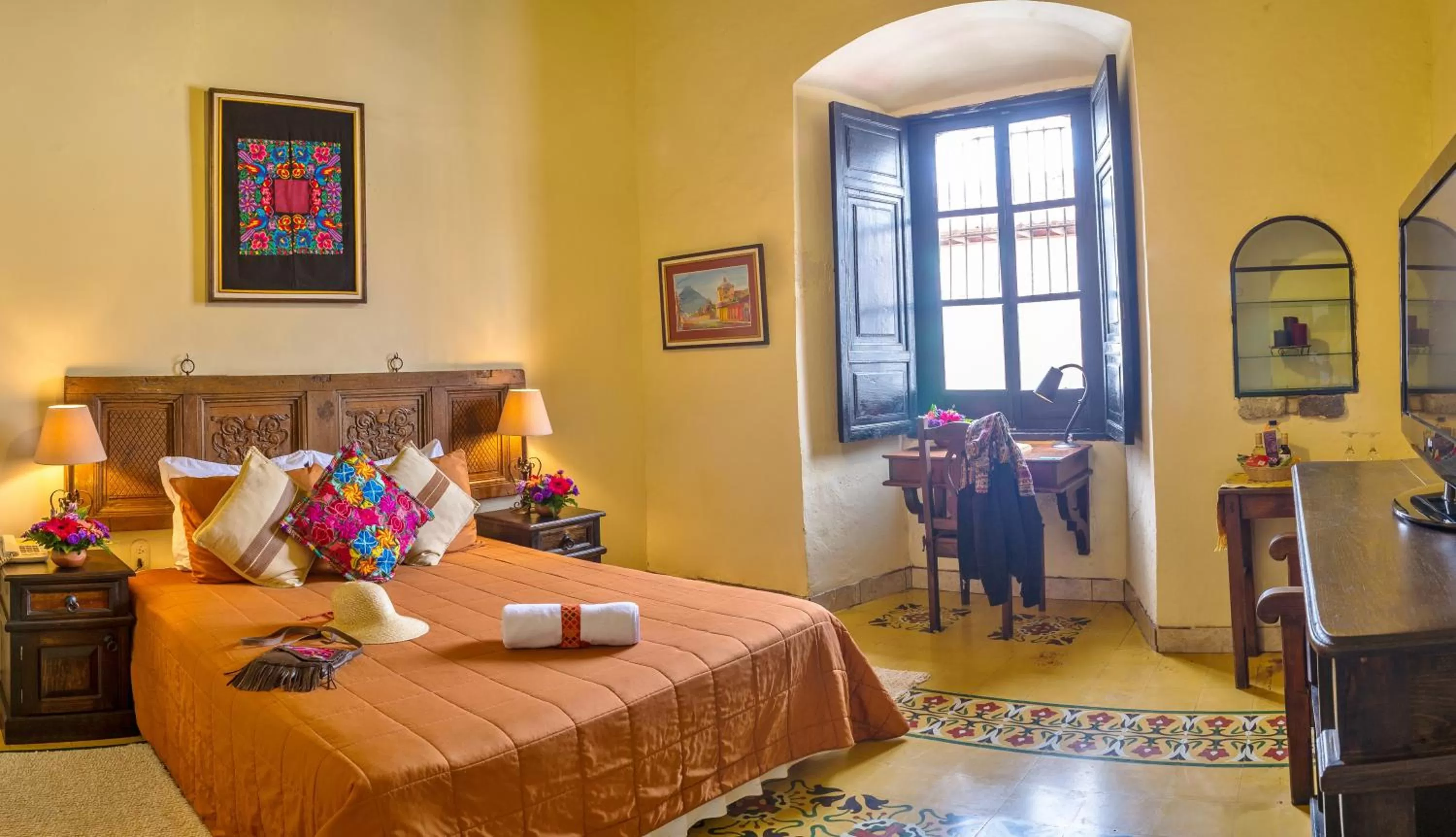 Photo of the whole room, Bed in Hotel Convento Santa Catalina by AHS