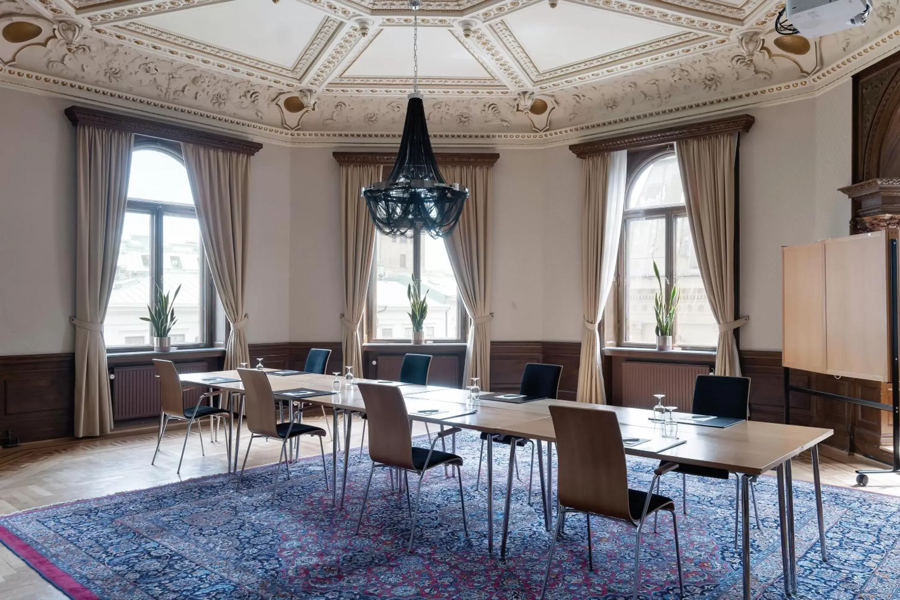 Meeting/conference room in Elite Plaza Hotel