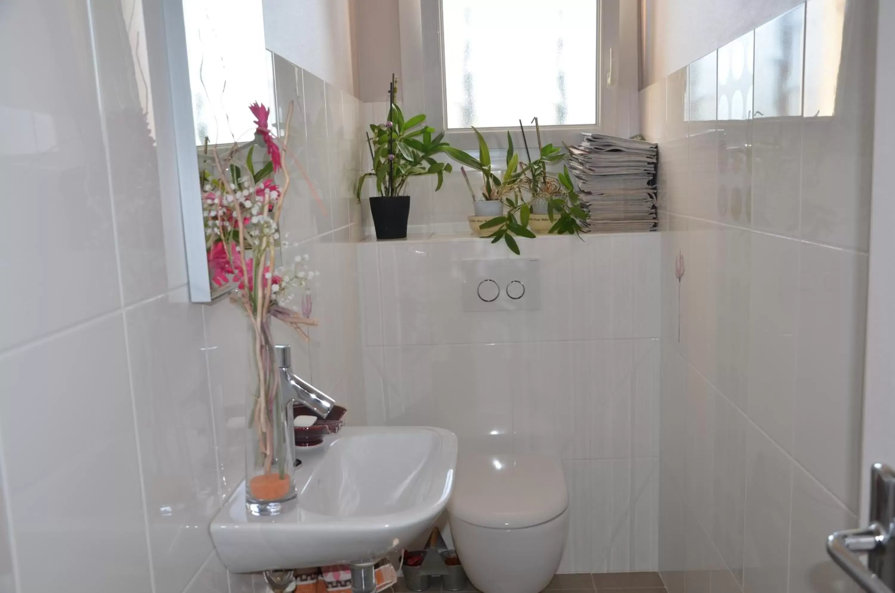 Property building, Bathroom in Chambre D'hôtes Et Spa