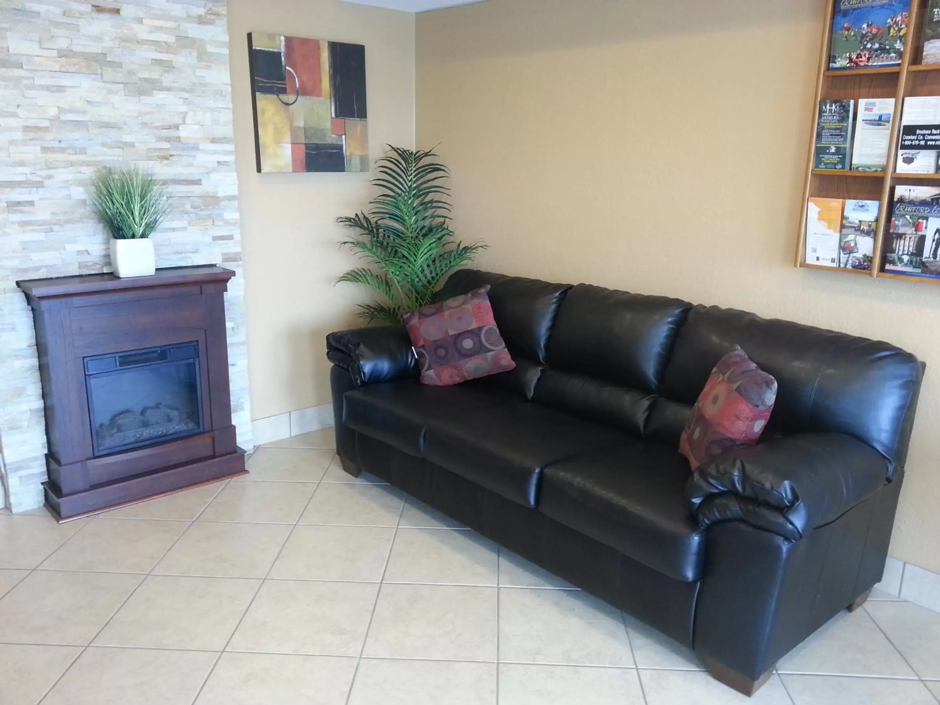 Lobby or reception, Seating Area in Regency Inn Pittsburg