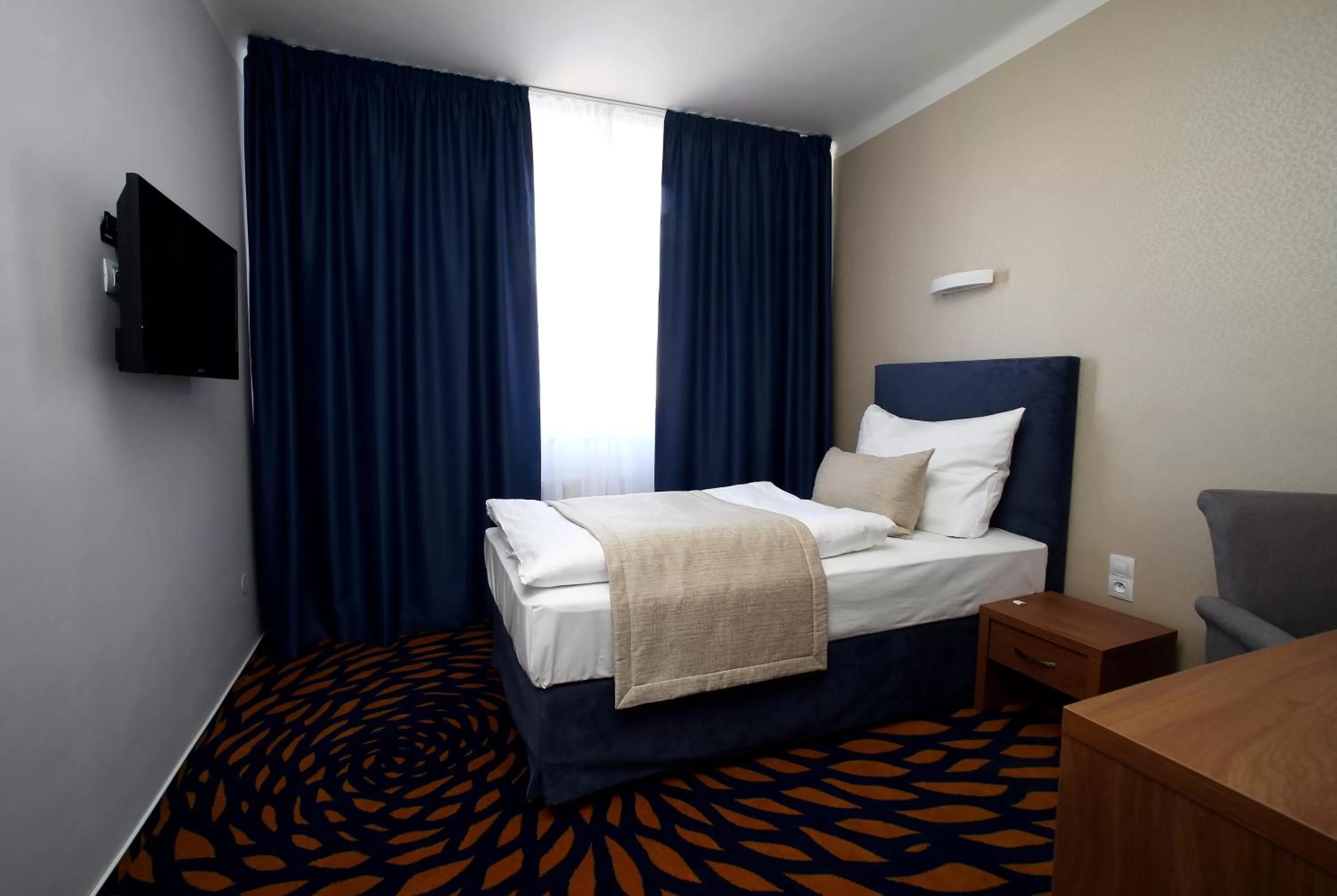 Bedroom, Bed in Hotel Central