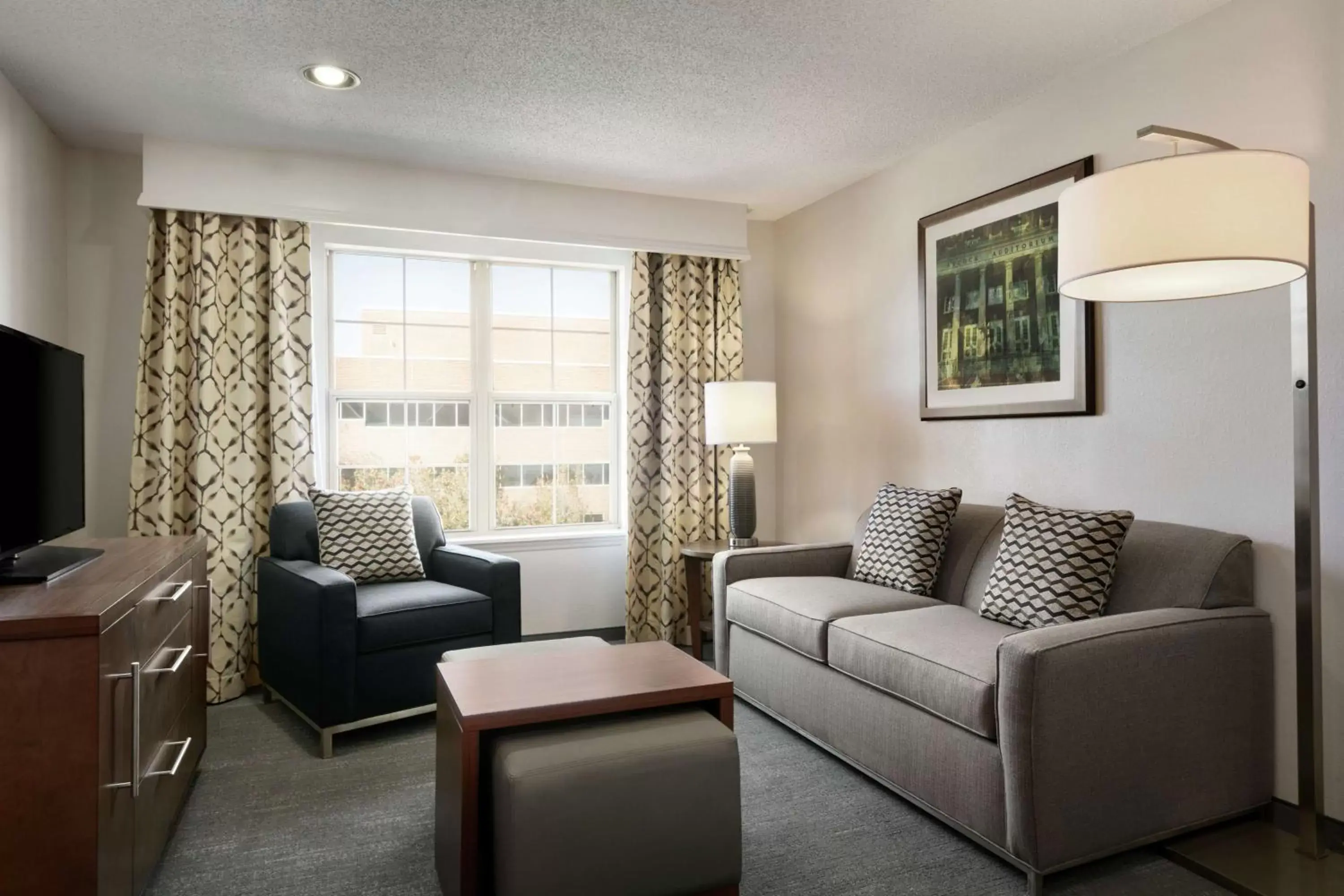 Living room, Seating Area in Homewood Suites by Hilton Kansas City Airport