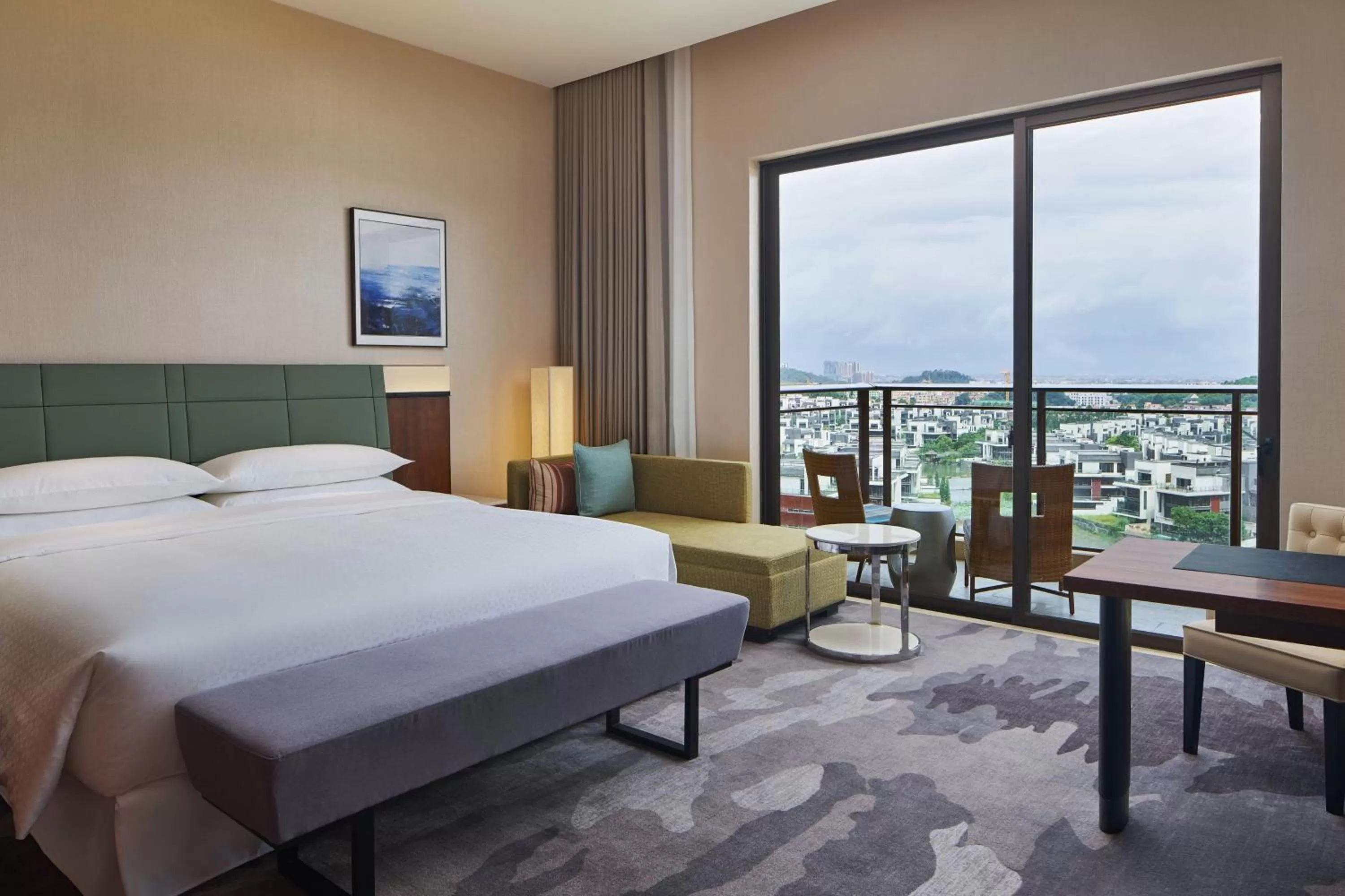 Photo of the whole room, Bed in Four Points by Sheraton Guangdong, Heshan