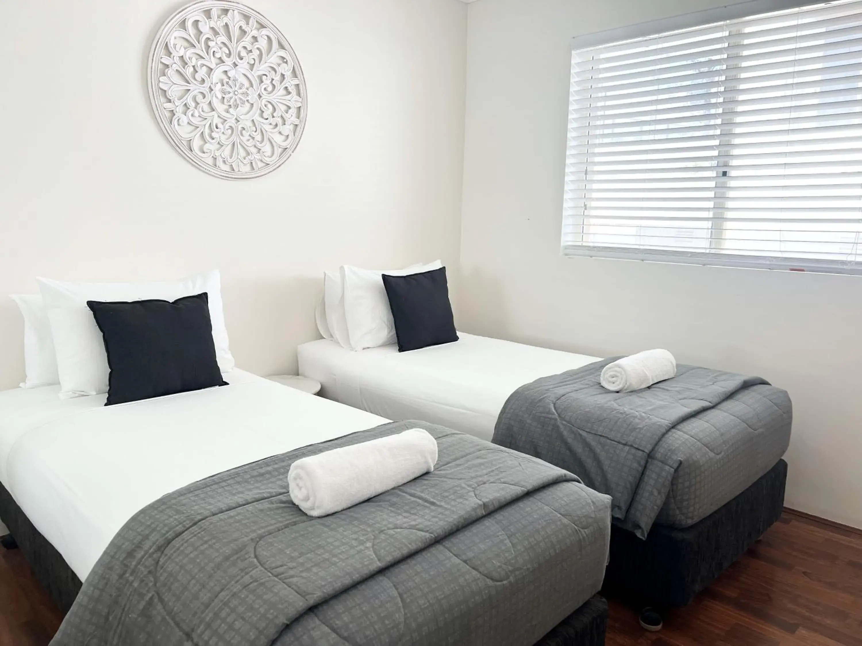 Bedroom, Bed in Montego Sands Resort