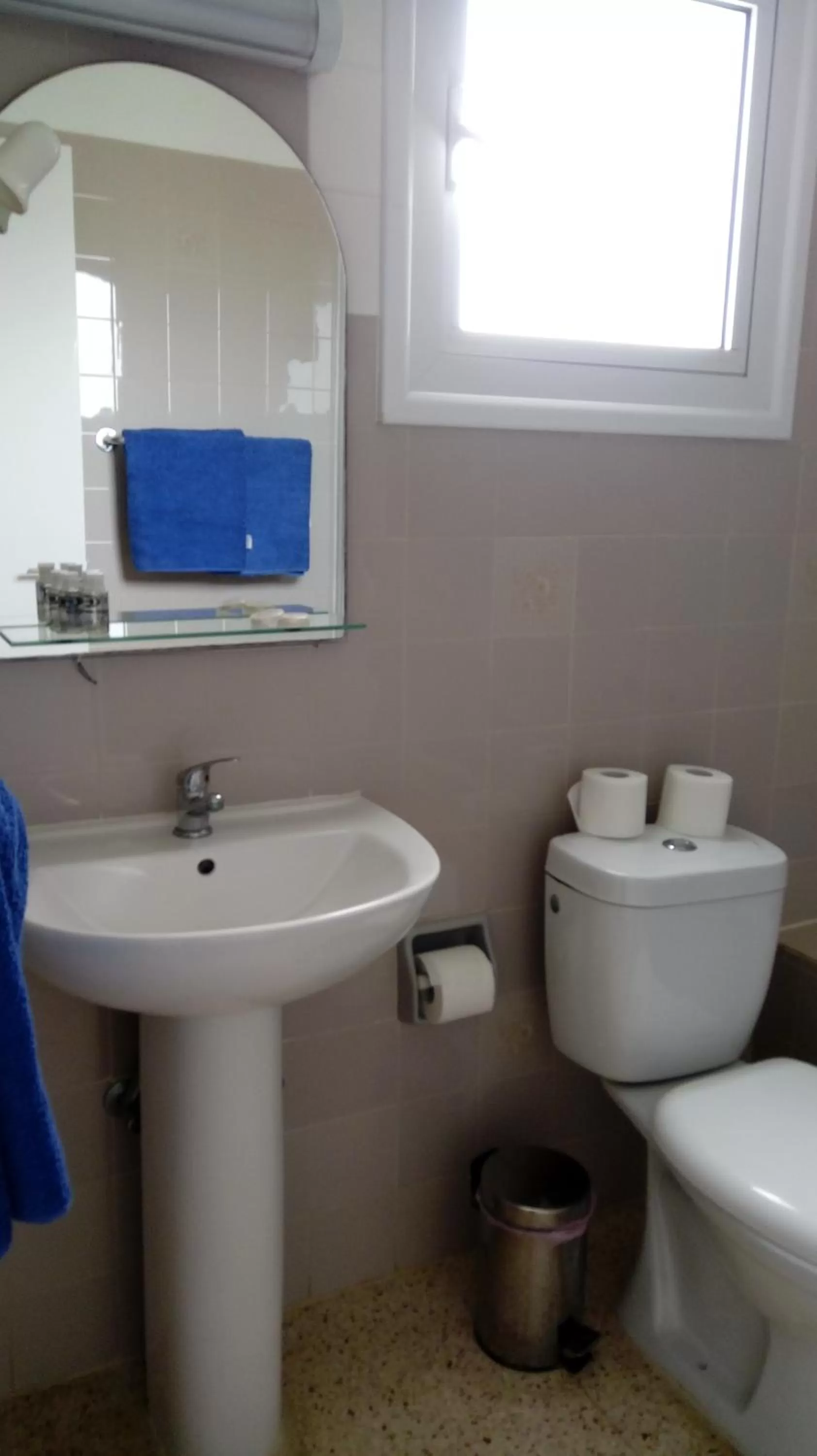 Photo of the whole room in Flokkas Hotel Apartments