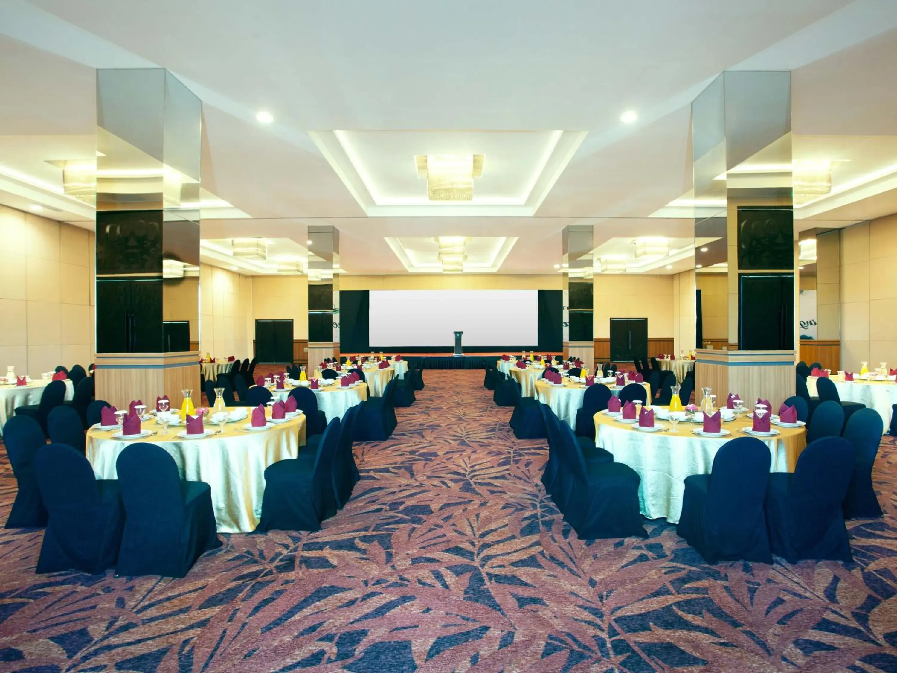 Meeting/conference room in Platinum Hotel & Convention Hall Balikpapan