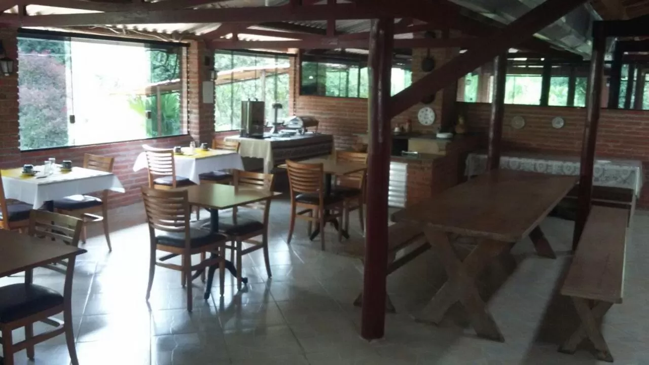 Property building, Restaurant/Places to Eat in Abaete Pousada da Estancia