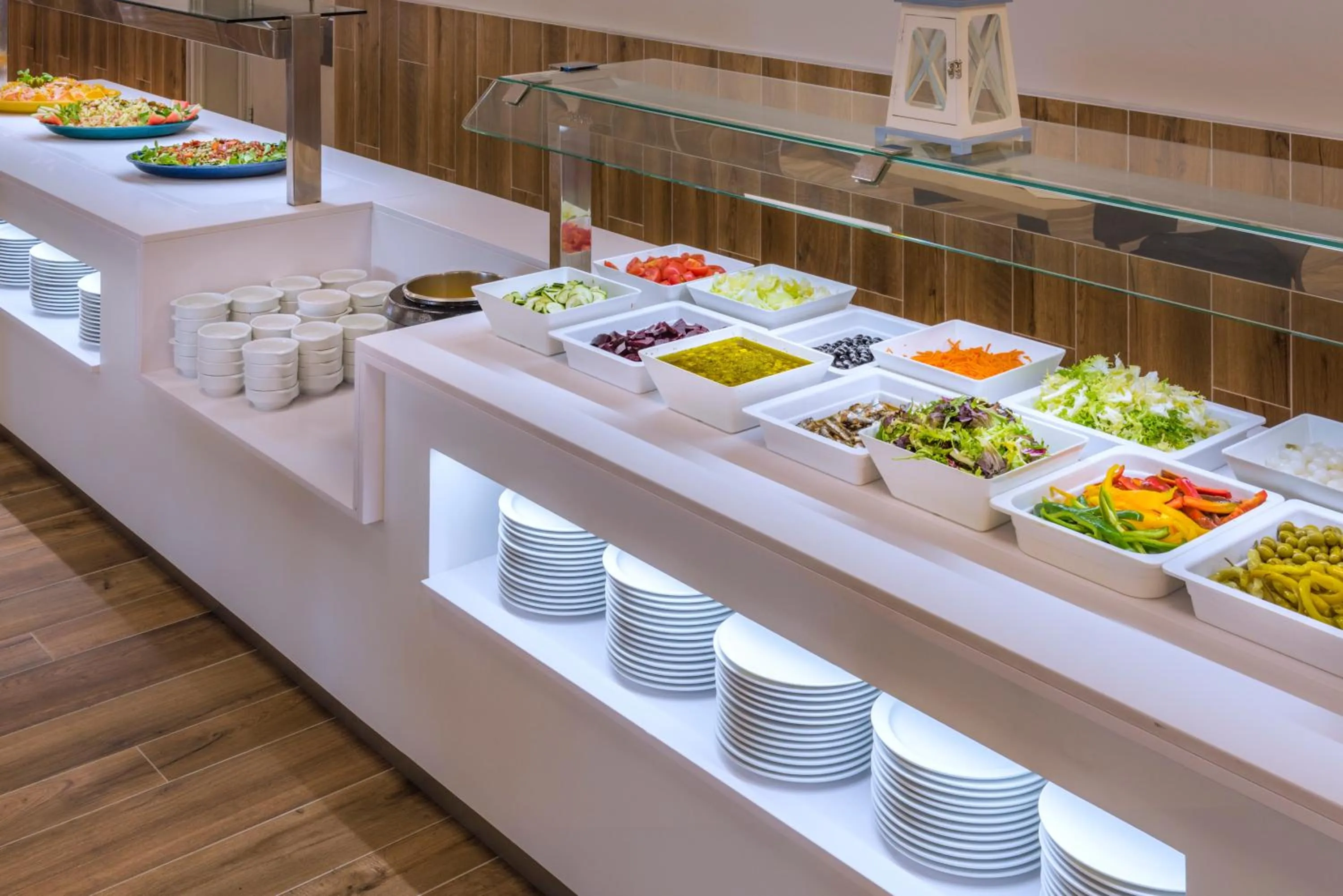 Restaurant/places to eat in Hotel Oasis Park Splash