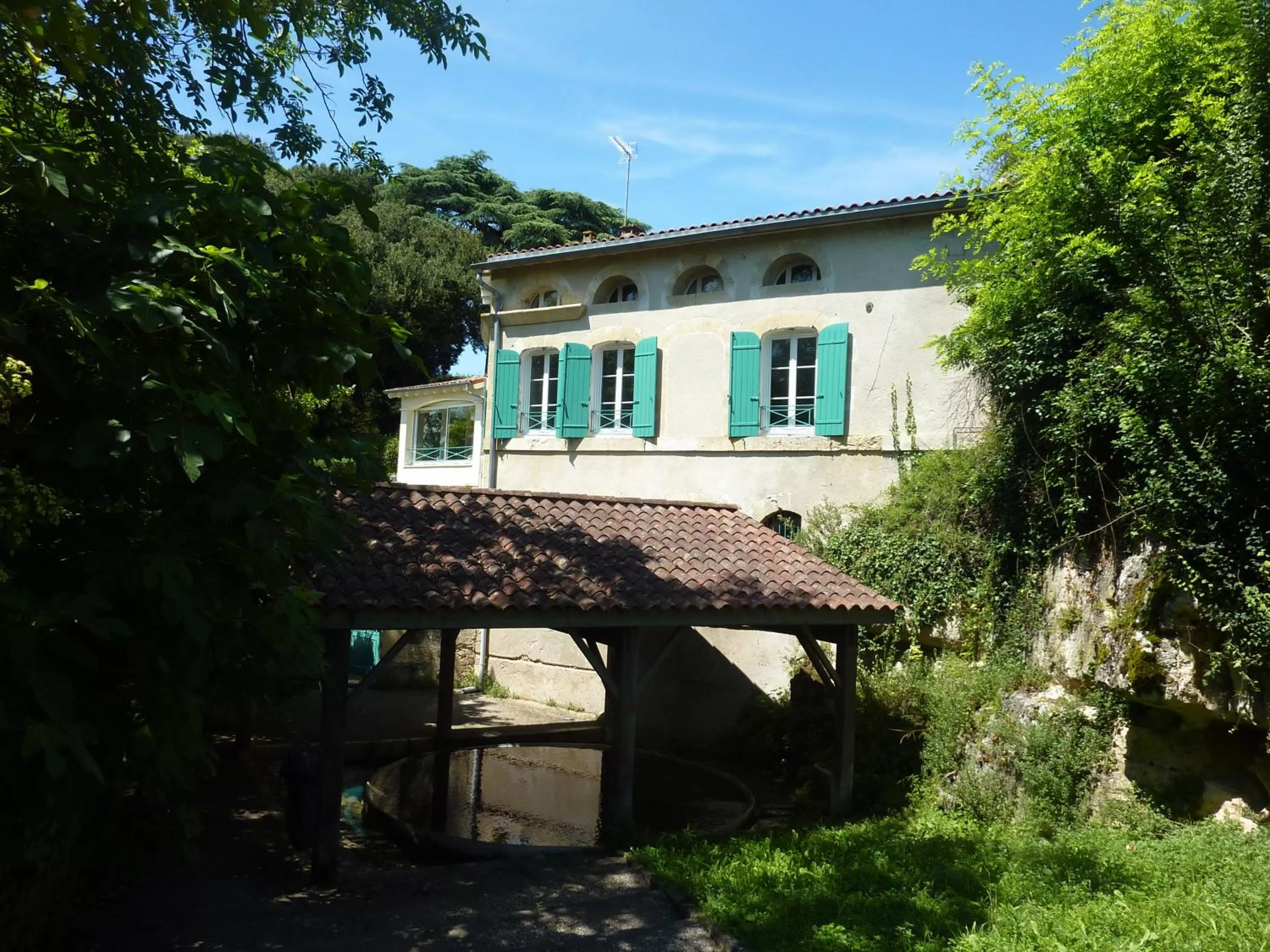 Property Building in Beaux Chênes
