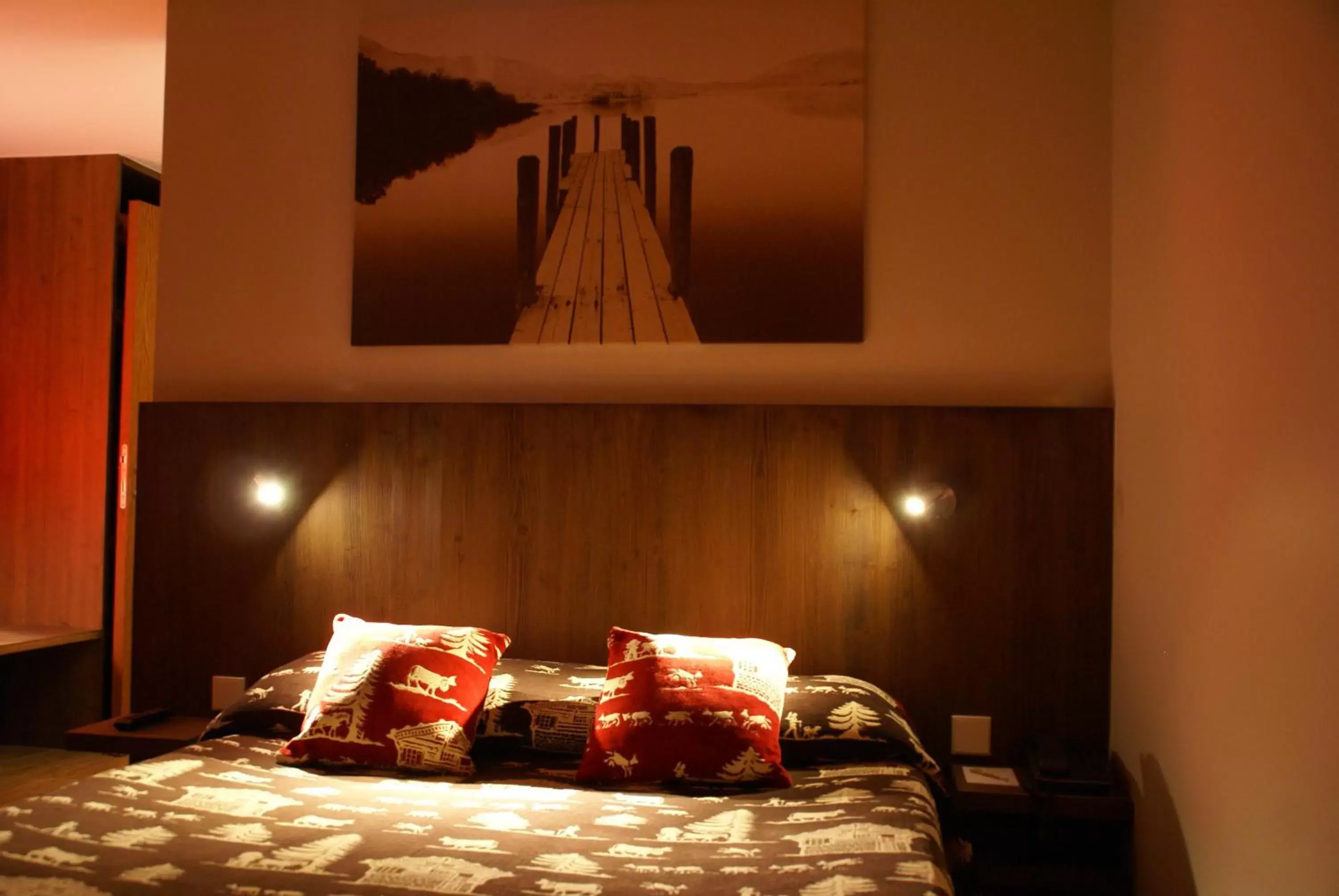 Bedroom, Bed in Hotel L’Ermita B&B Bedroom, Bed in Hotel L’Ermita B&B