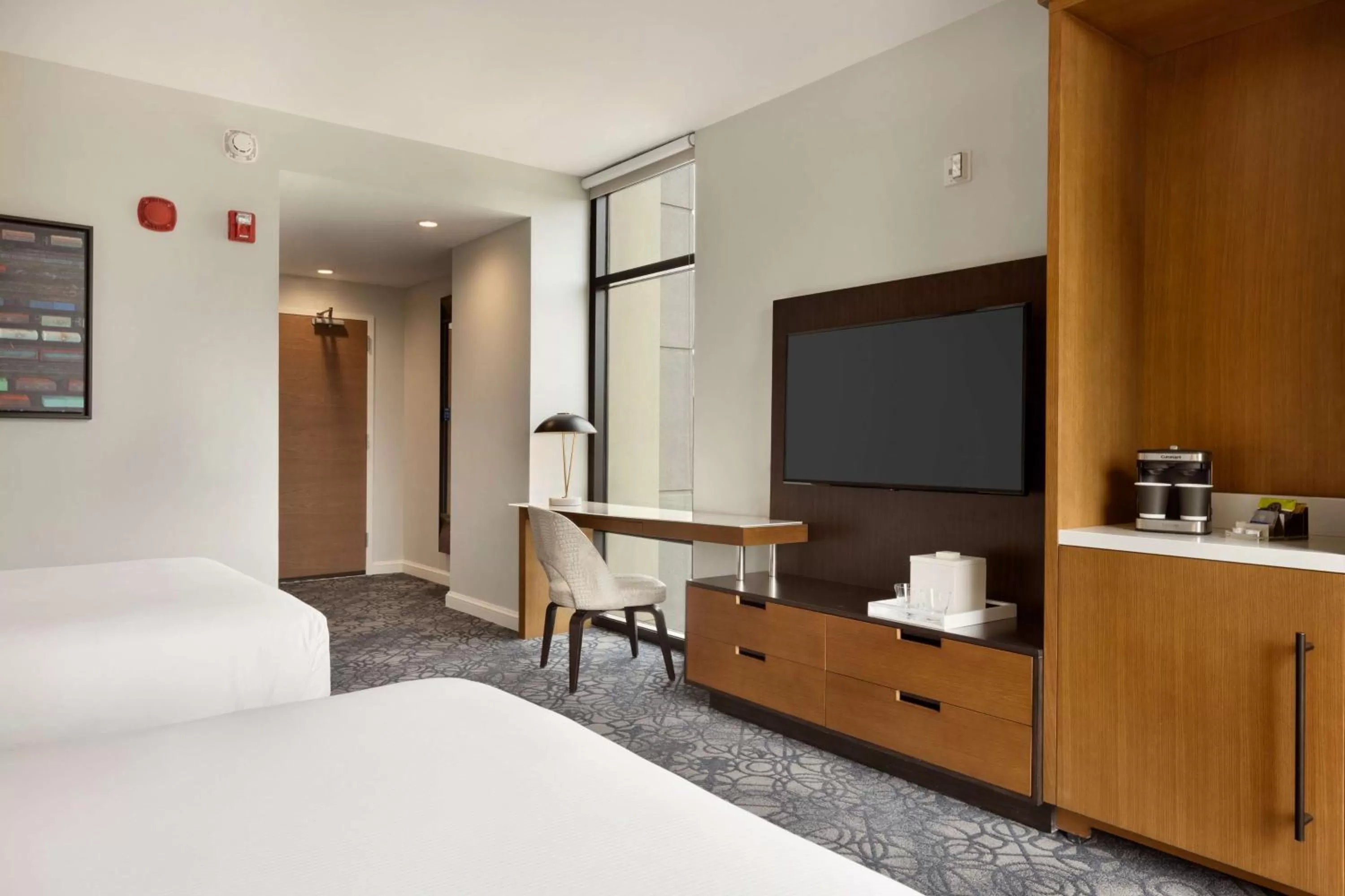 Bedroom, Bed in Hilton Alpharetta Atlanta