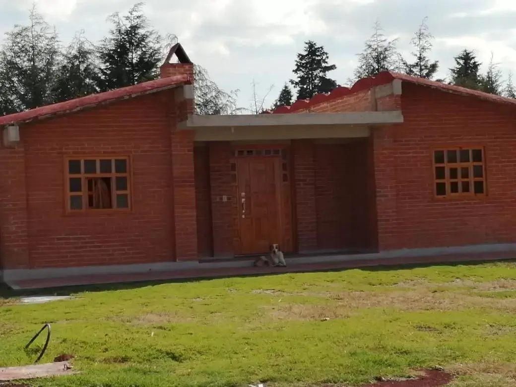 Property Building in CABAÑAS TLAXCO LA LOMA