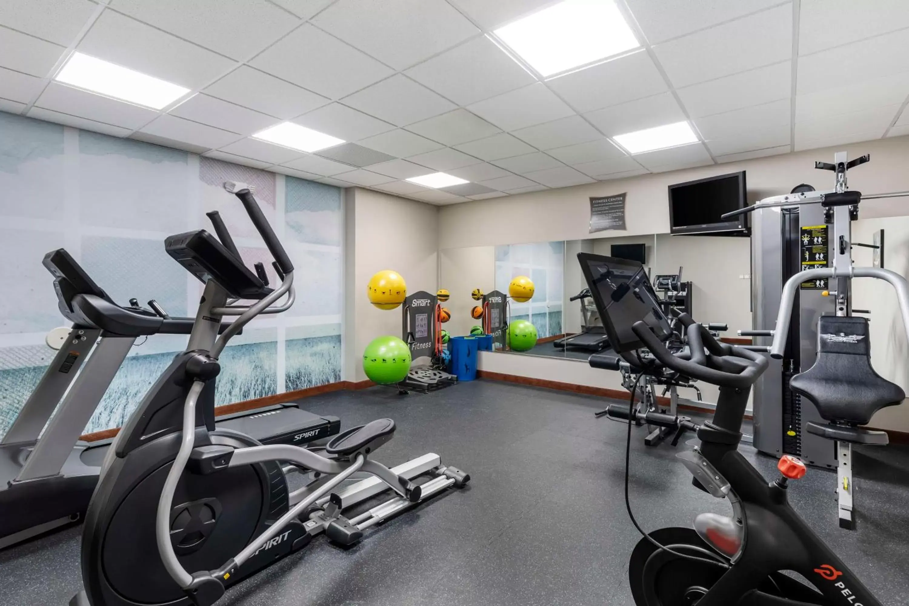 Fitness centre/facilities, Fitness Center/Facilities in Best Western Plus MidAmerica Hotel