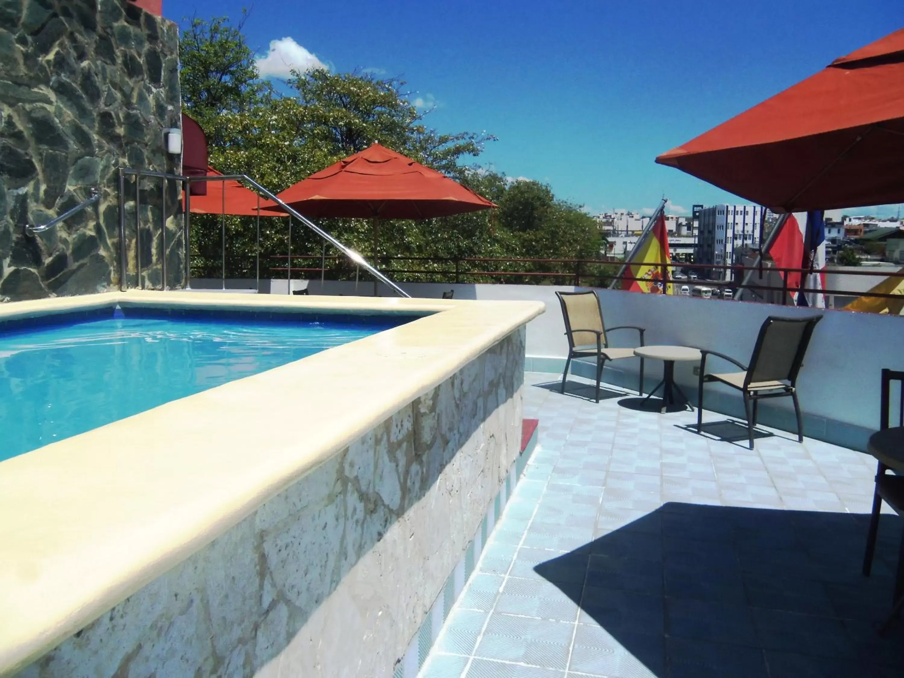 View (from property/room), Swimming Pool in Hotel Discovery