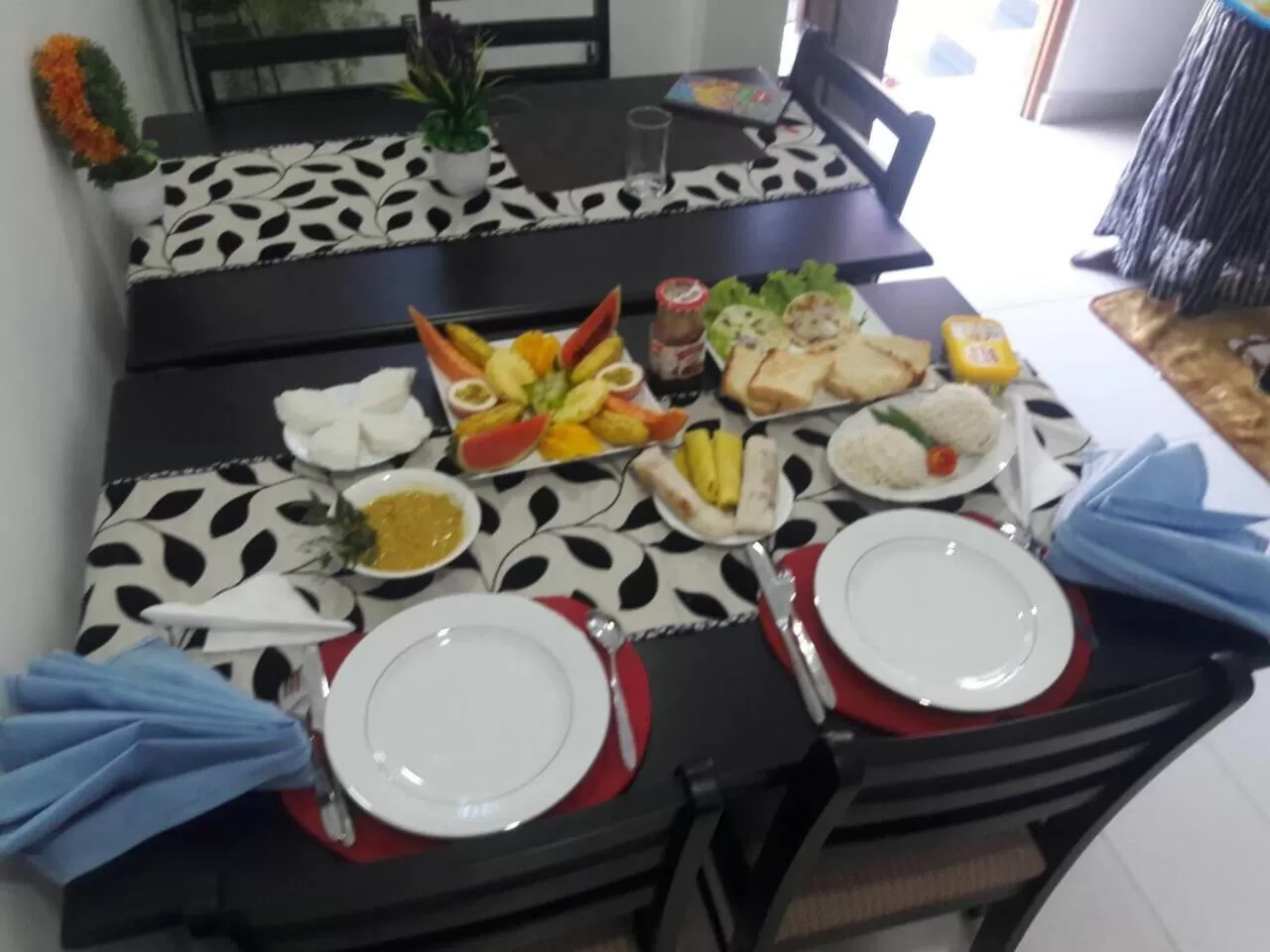 Continental breakfast, Dining Area in Dedunu Home Bentota
