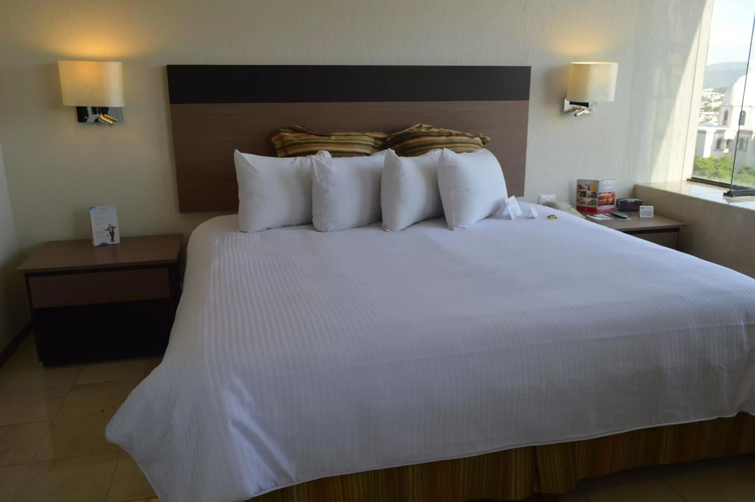 Bedroom, Bed in Ramada Hola Culiacan