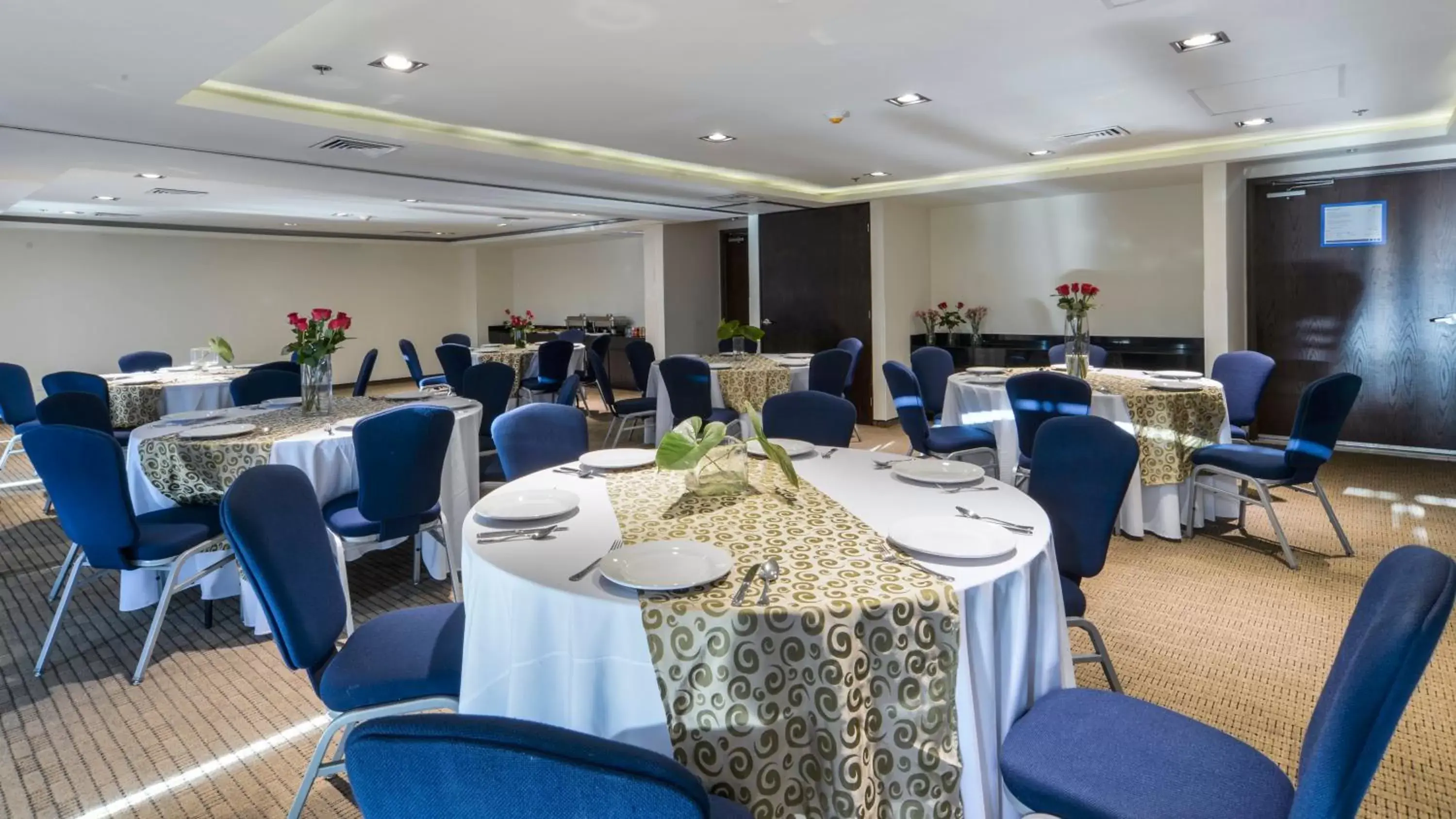 Banquet/Function facilities, Restaurant/Places to Eat in Holiday Inn Express Culiacan, an IHG Hotel