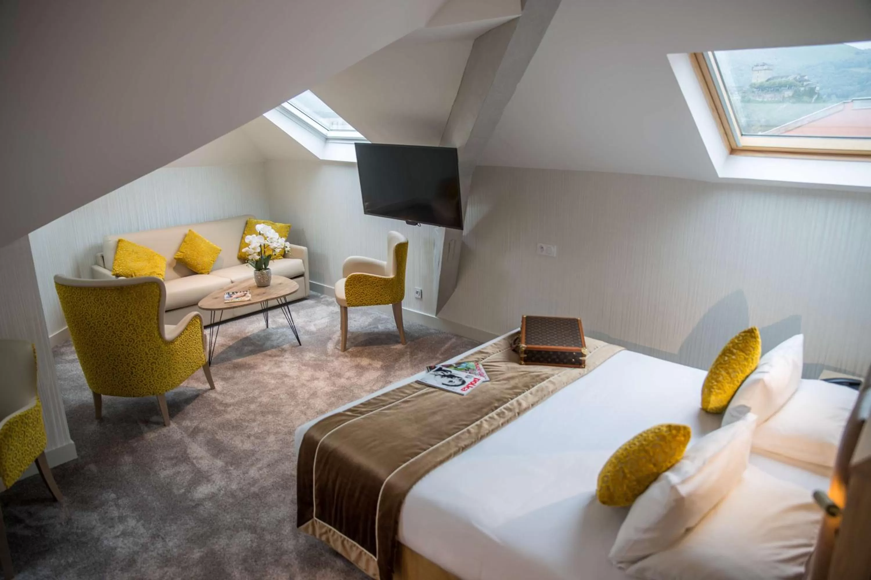 Photo of the whole room, Bed in Best Western Beauséjour