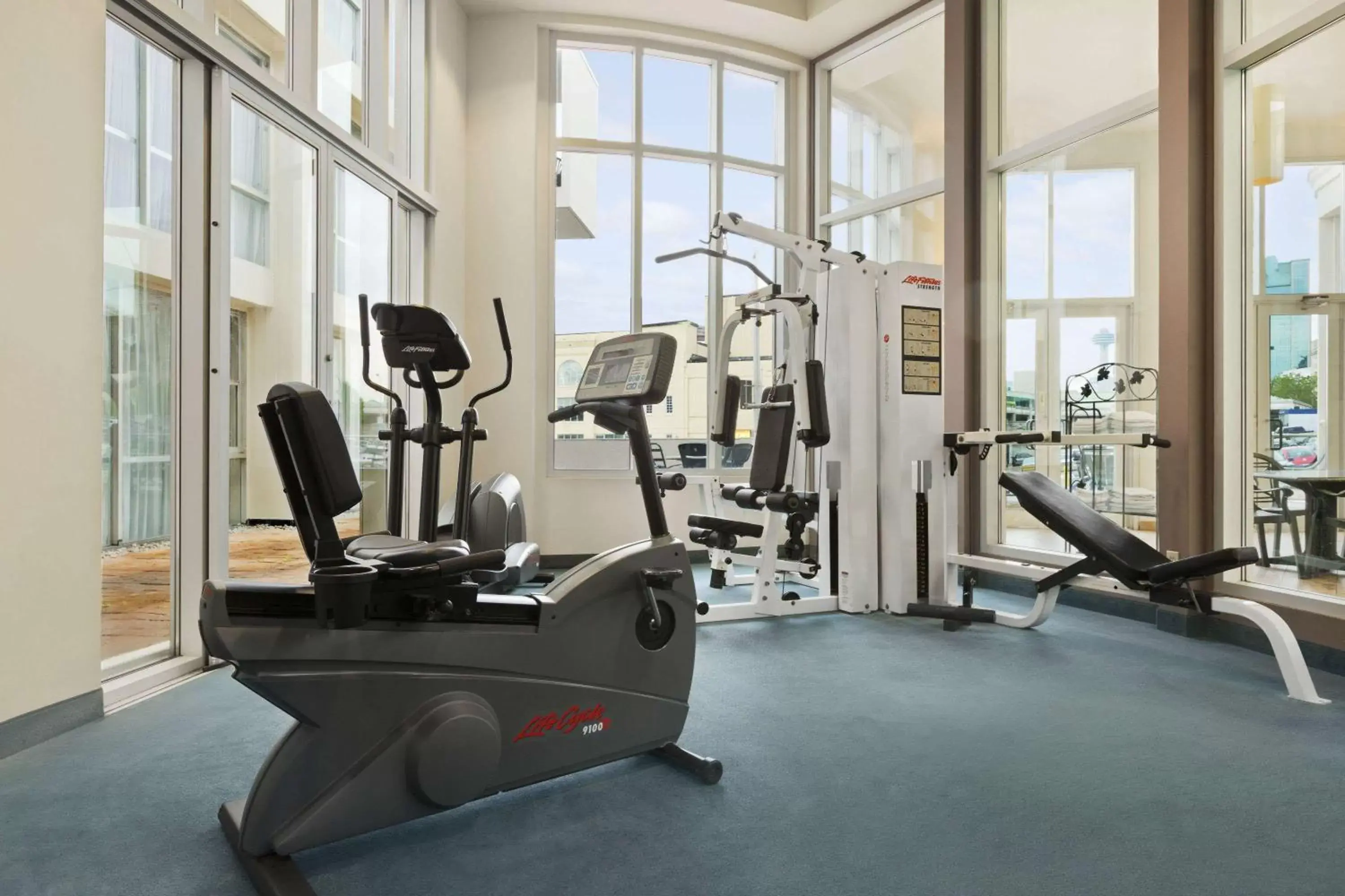 Fitness centre/facilities, Fitness Center/Facilities in Travelodge by Wyndham Niagara Falls Fallsview