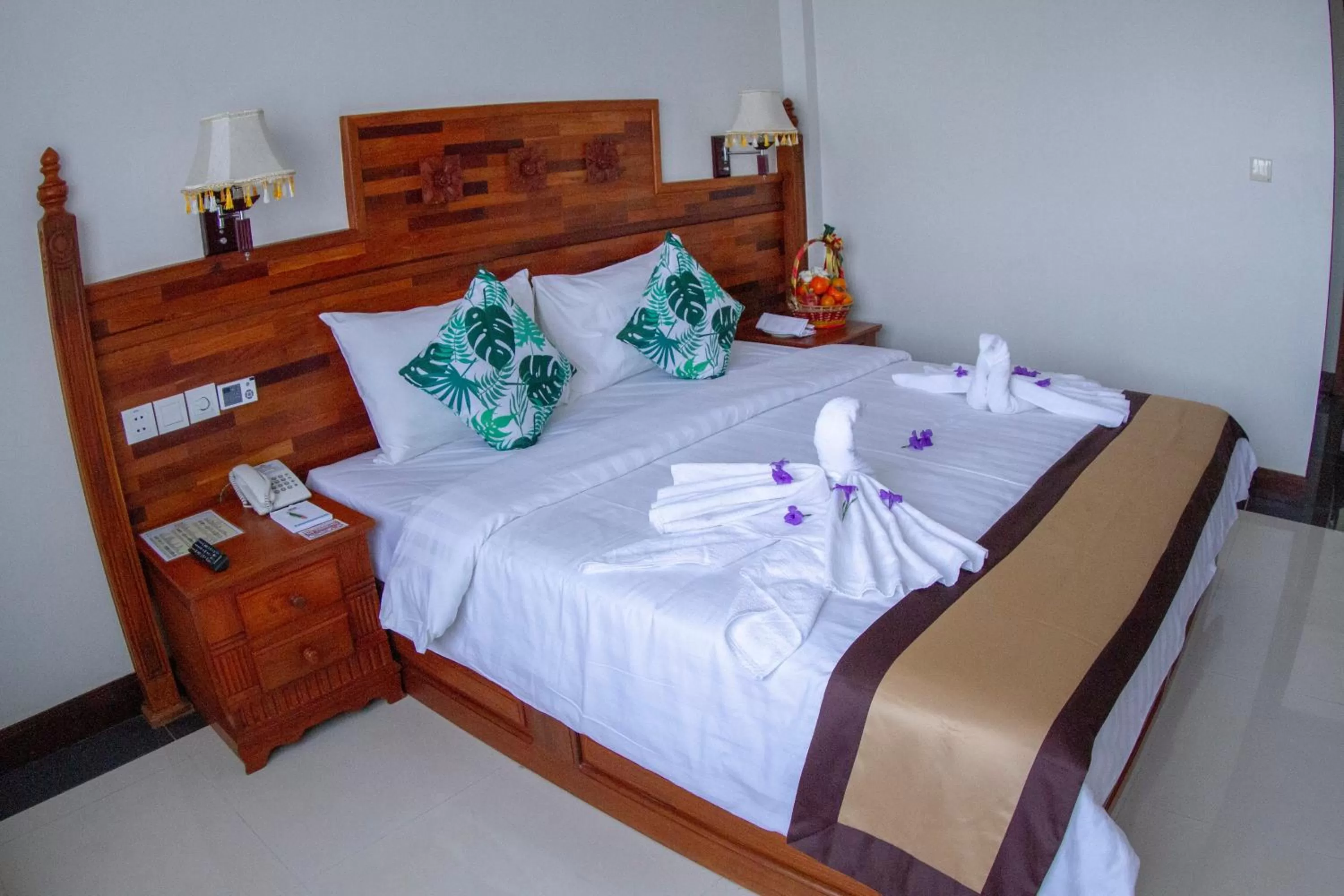 Bedroom, Bed in Kampong Thom Palace Hotel