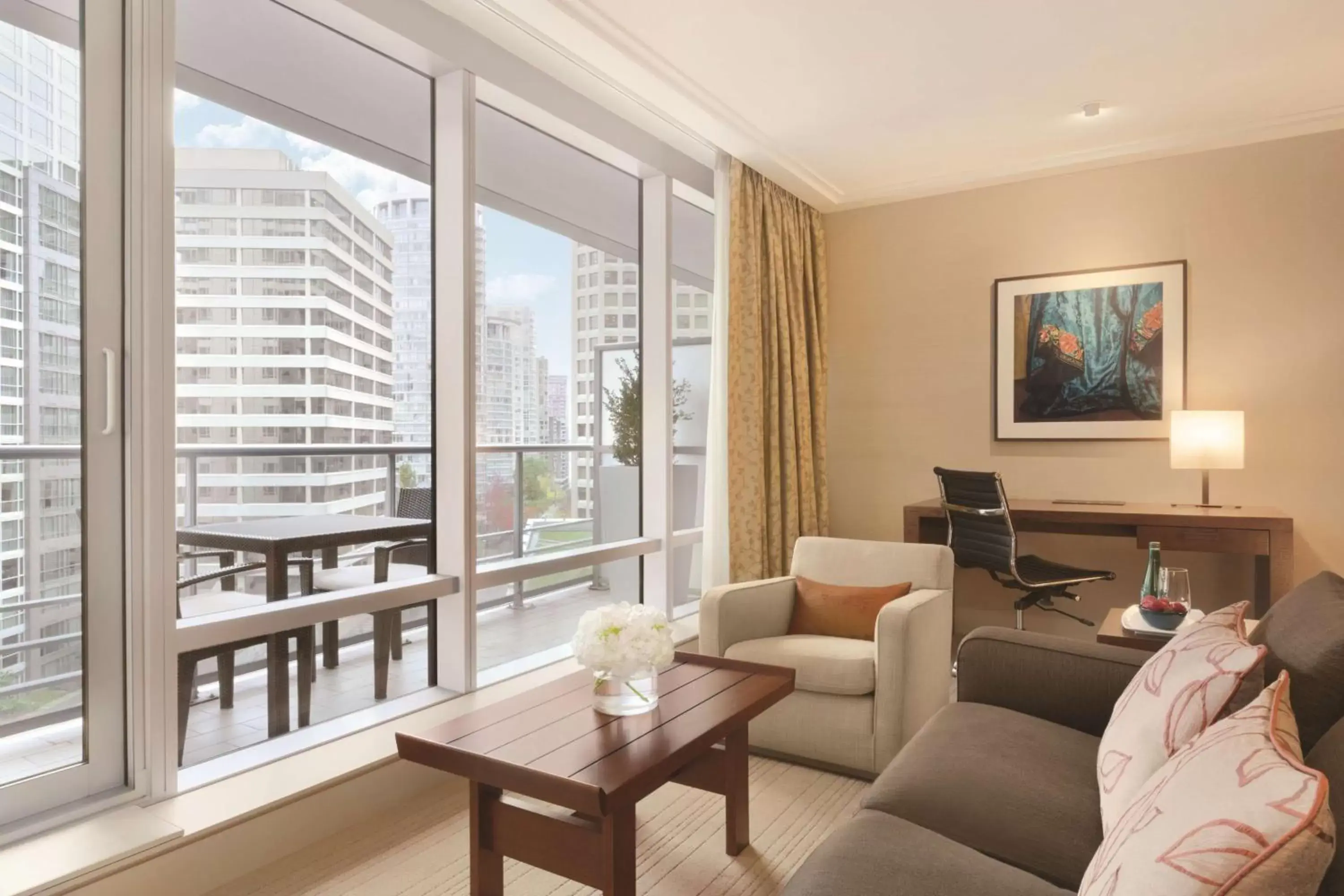 Balcony/Terrace, Seating Area in Shangri-La Vancouver