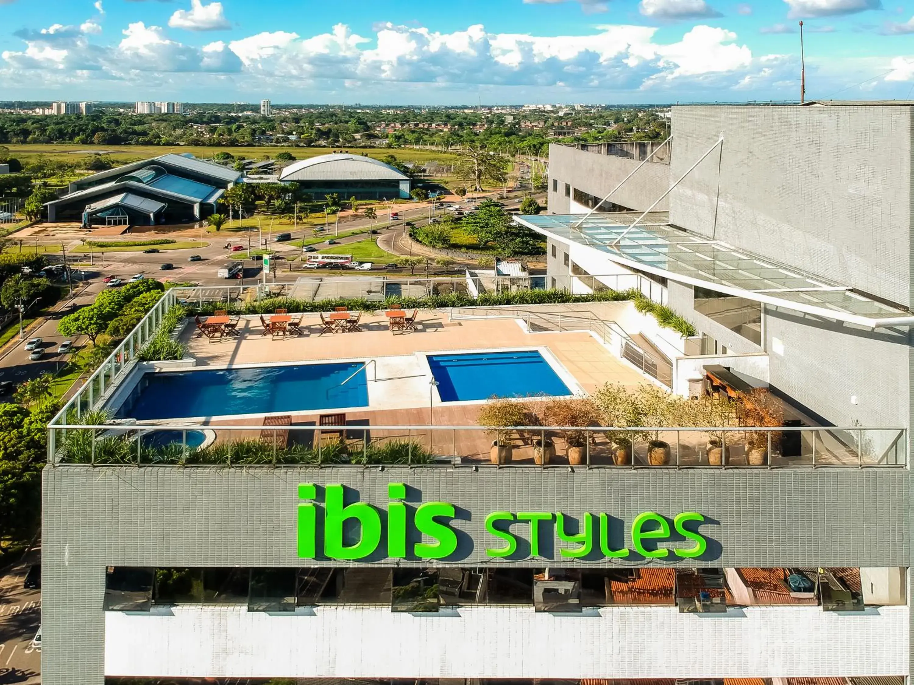 Bird's-eye View in Ibis Styles Belém Hangar