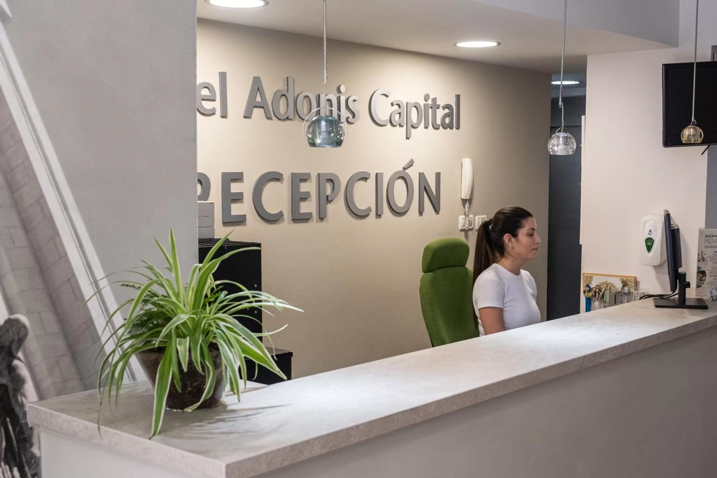Lobby or reception in Hotel Adonis Capital