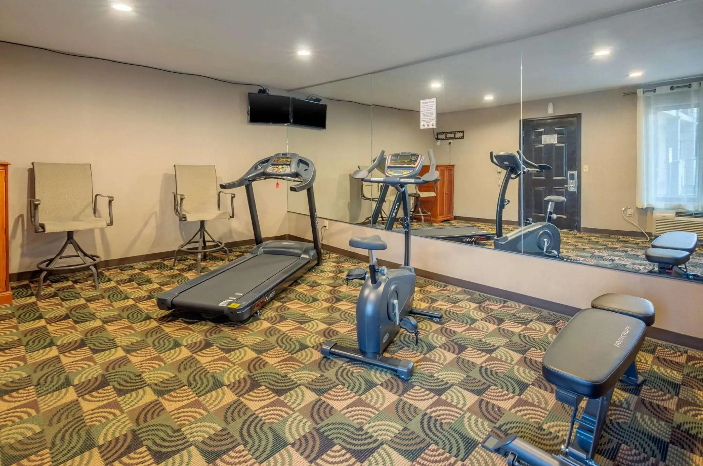 Fitness centre/facilities, Fitness Center/Facilities in Quality Inn