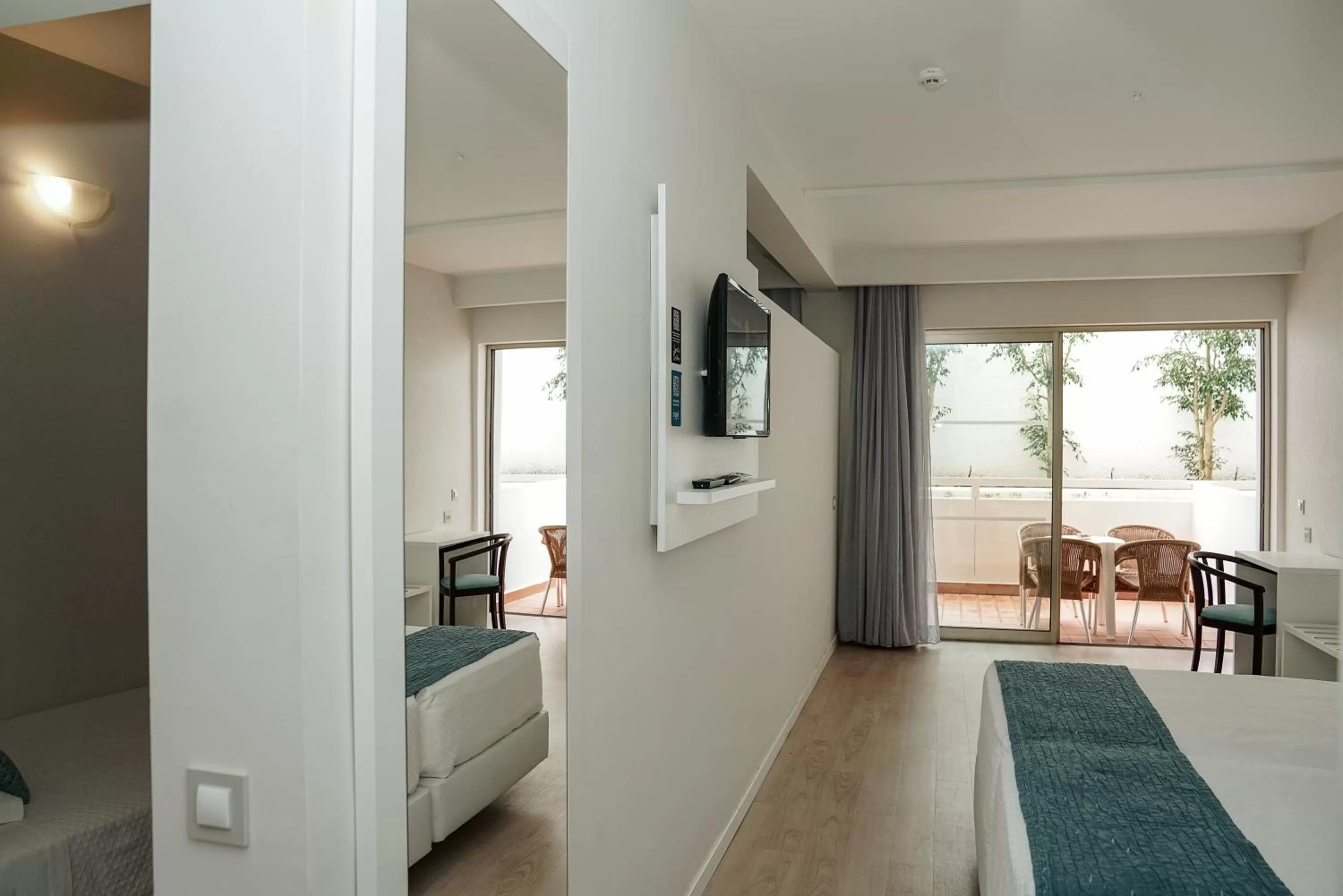 Bedroom, Bed in Carvi Beach Hotel