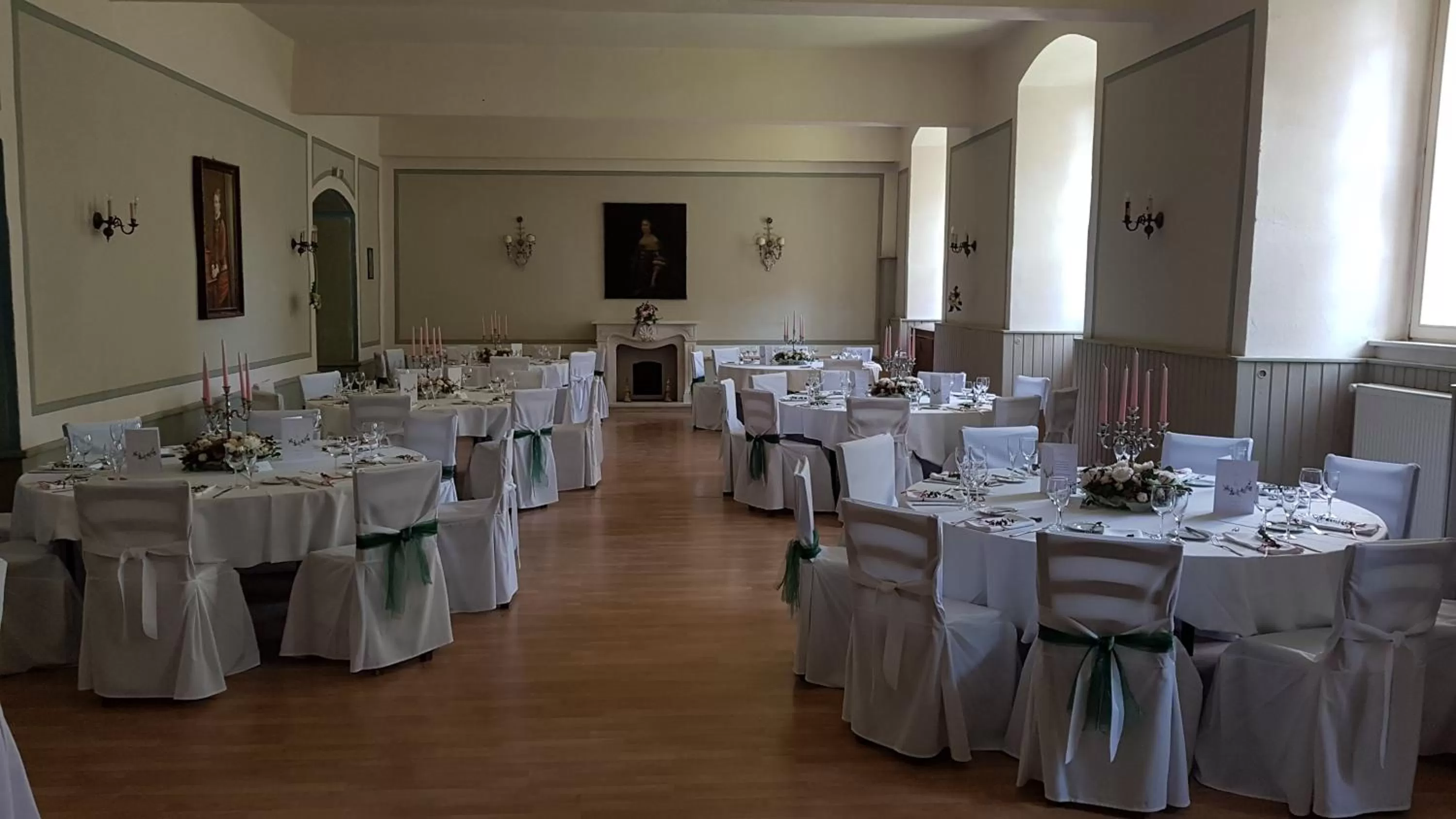 Restaurant/places to eat in Kloster Hedersleben