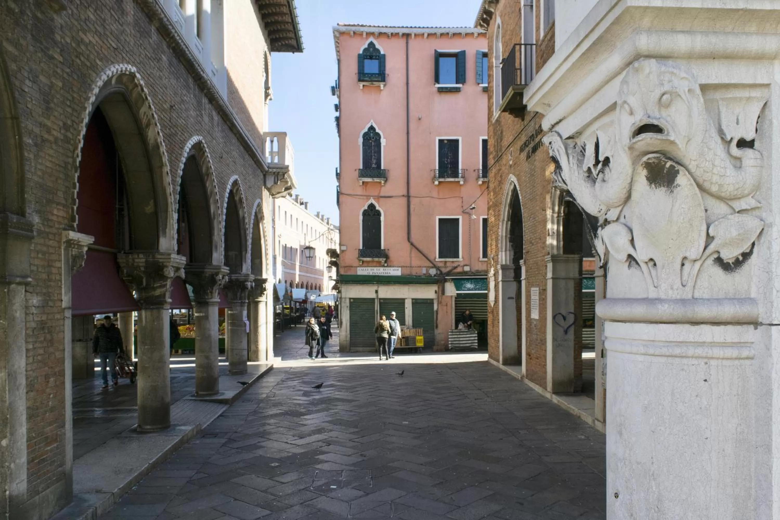 Neighbourhood in Rialto Suite 707