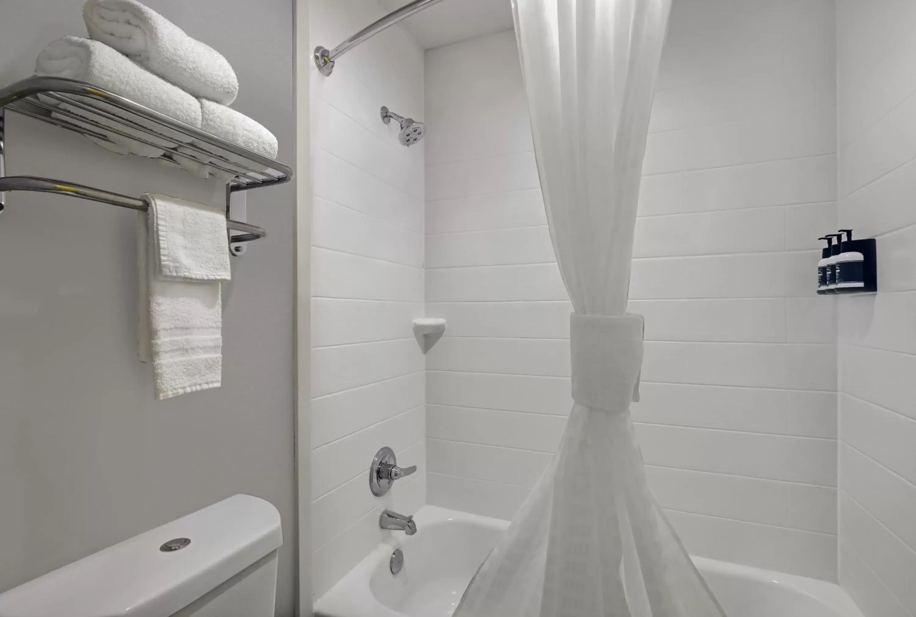 Bathroom in Atrea Inn Amarillo