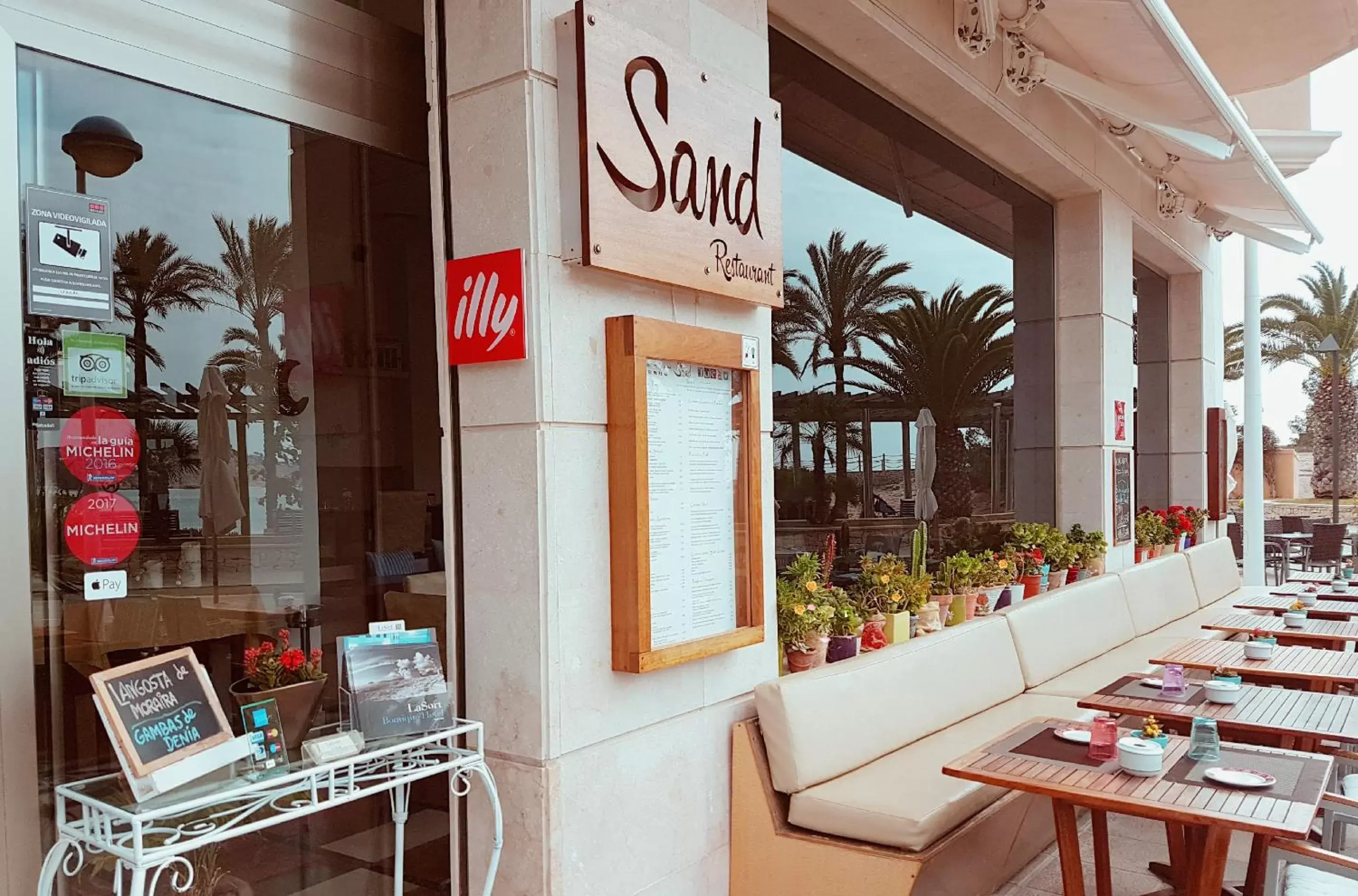 Restaurant/places to eat in La Sort Boutique Hotel