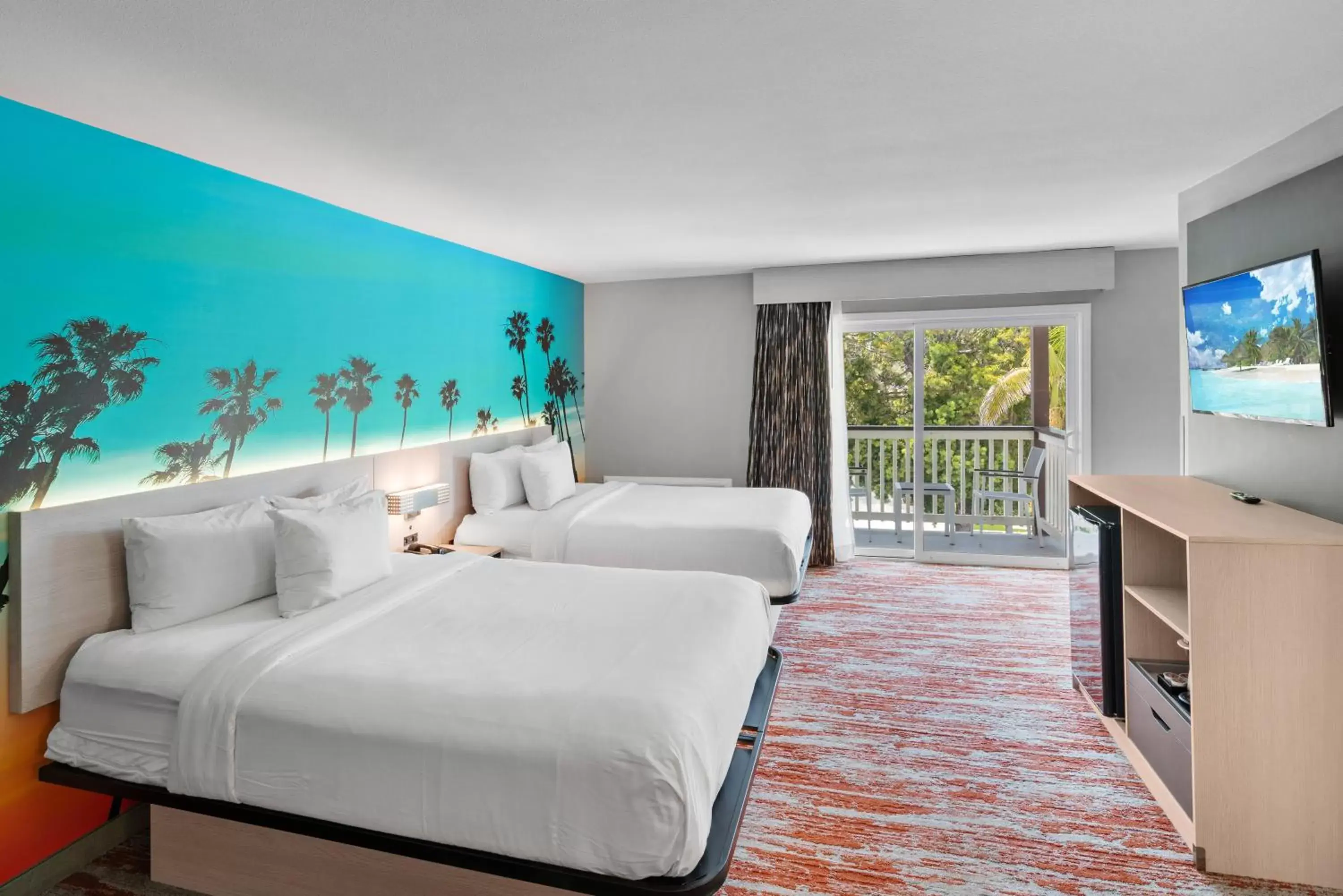 Bed in Avania Inn of Santa Barbara