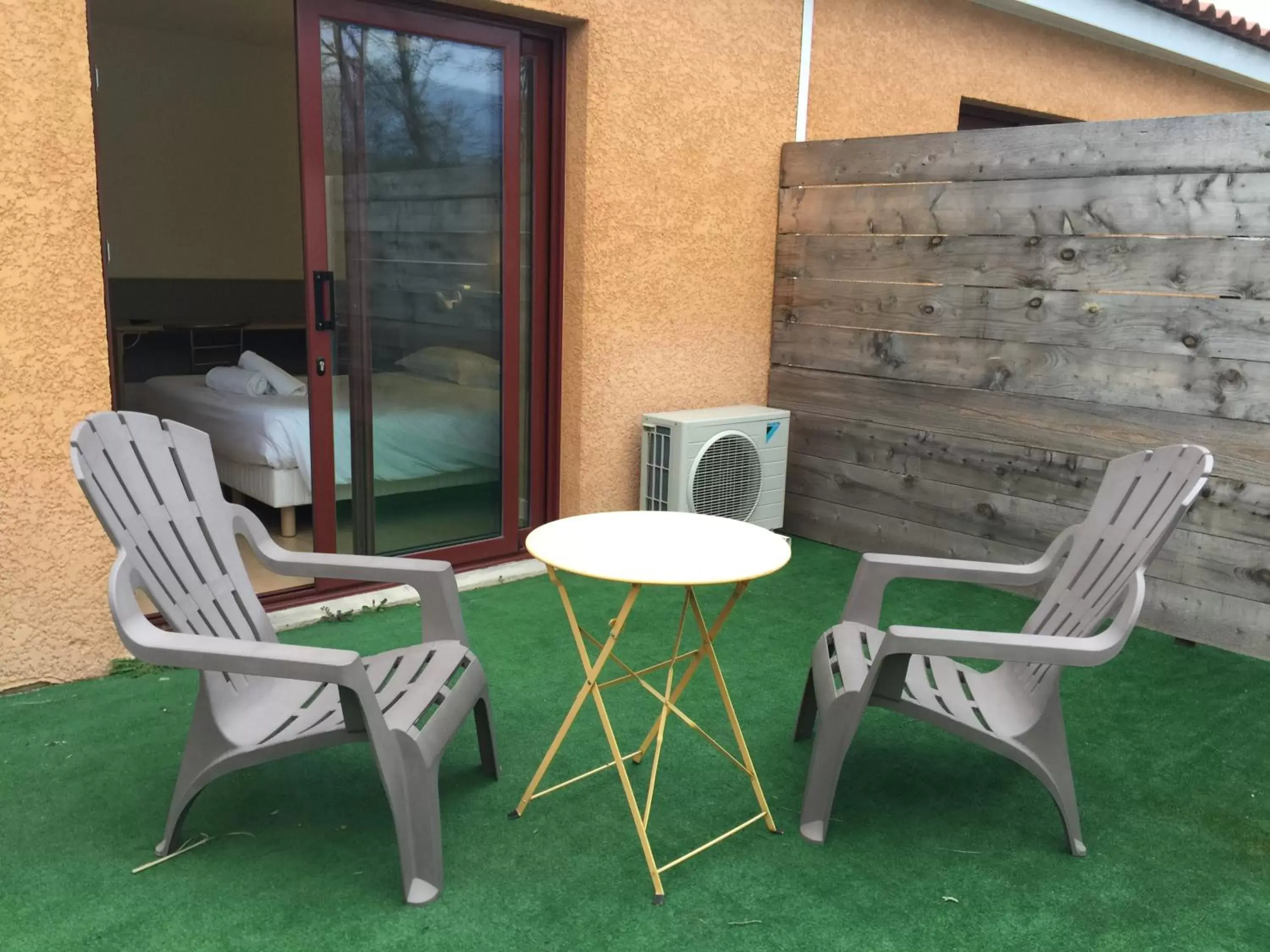 Patio, Seating Area in Hôtel Acajou