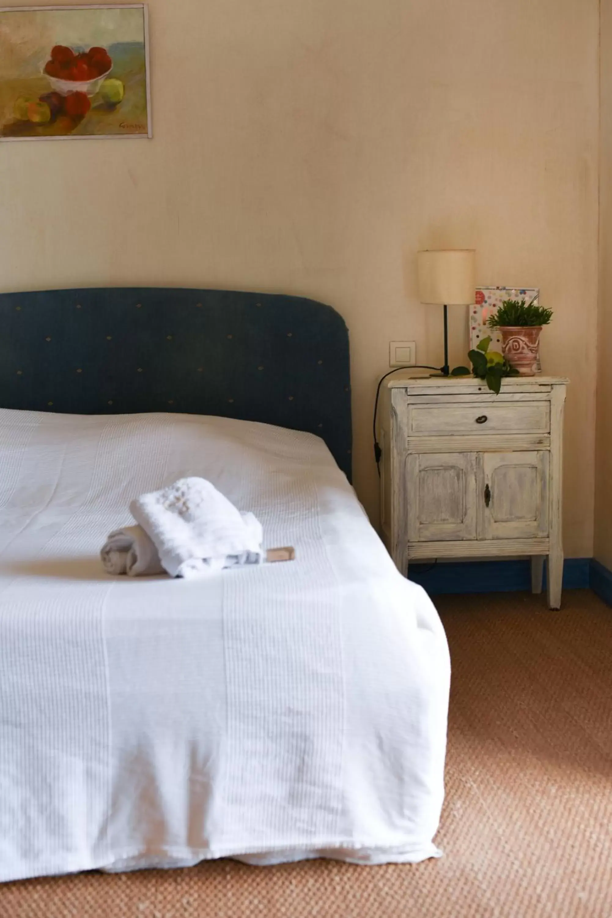 Bedroom, Bed in La Bergerie de l'etang