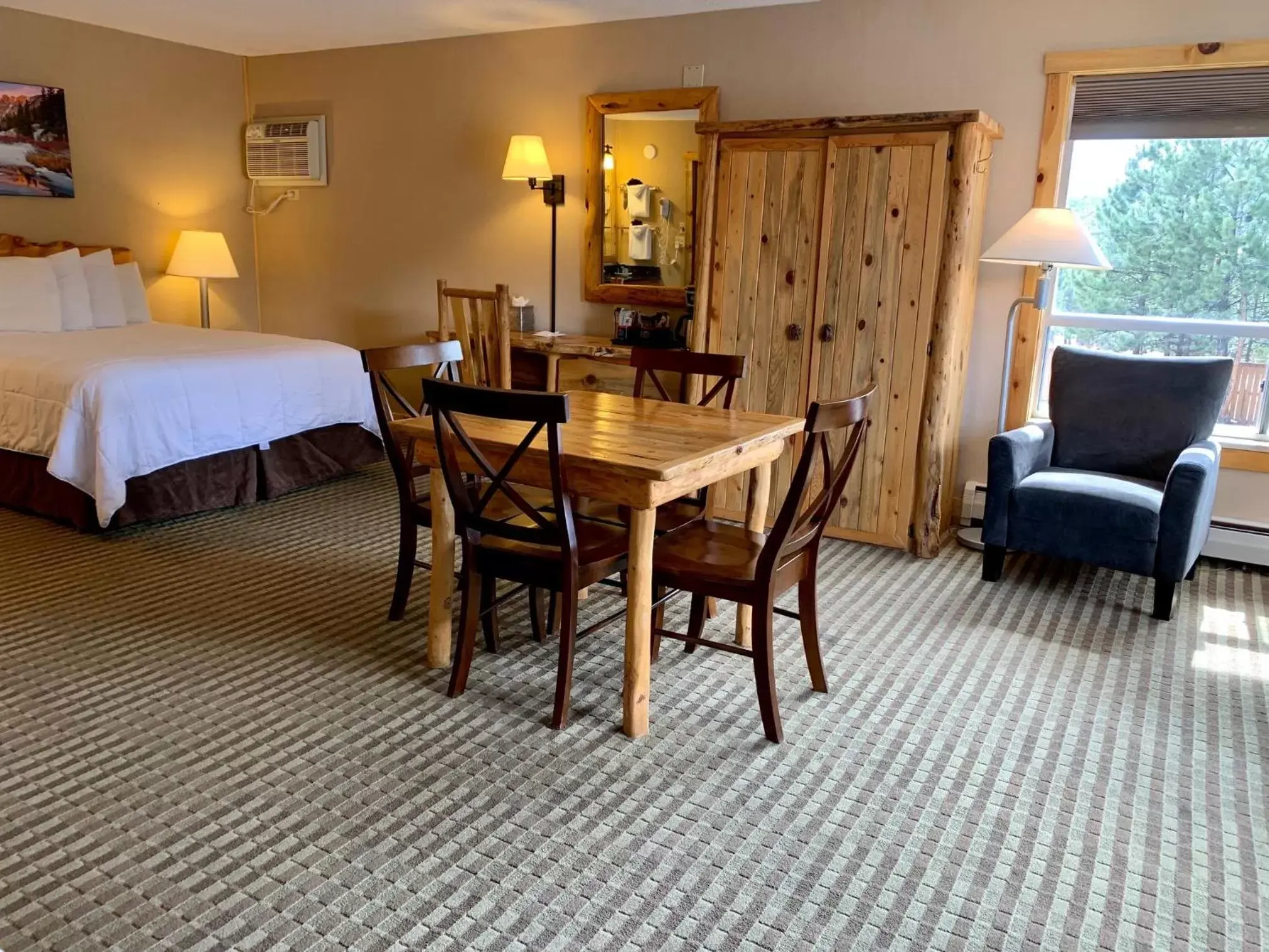 Dining area, Bed in Hotel Estes Dining area, Bed in Hotel Estes