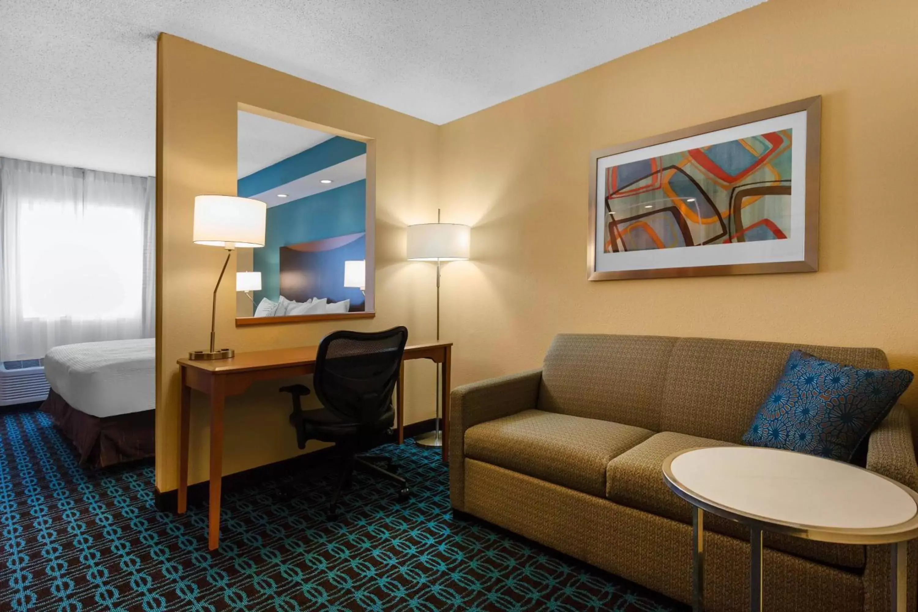 Photo of the whole room, Seating Area in Fairfield Inn & Suites St. Cloud