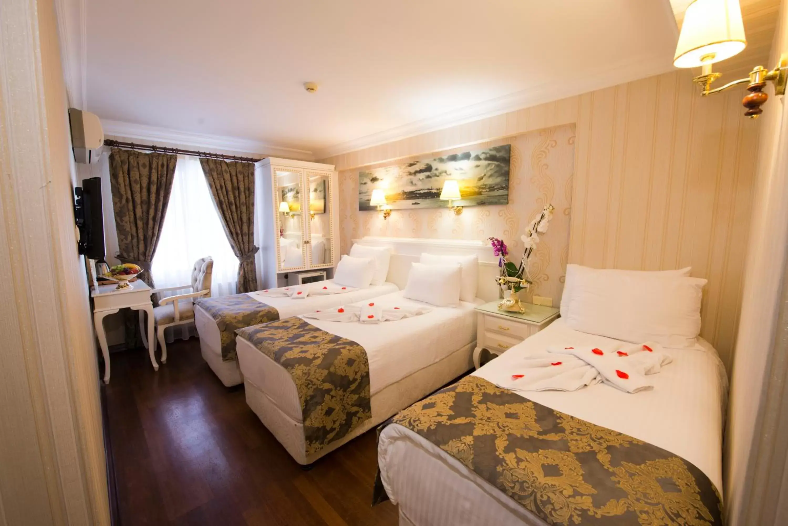 Triple Room in Golden Horn Hotel