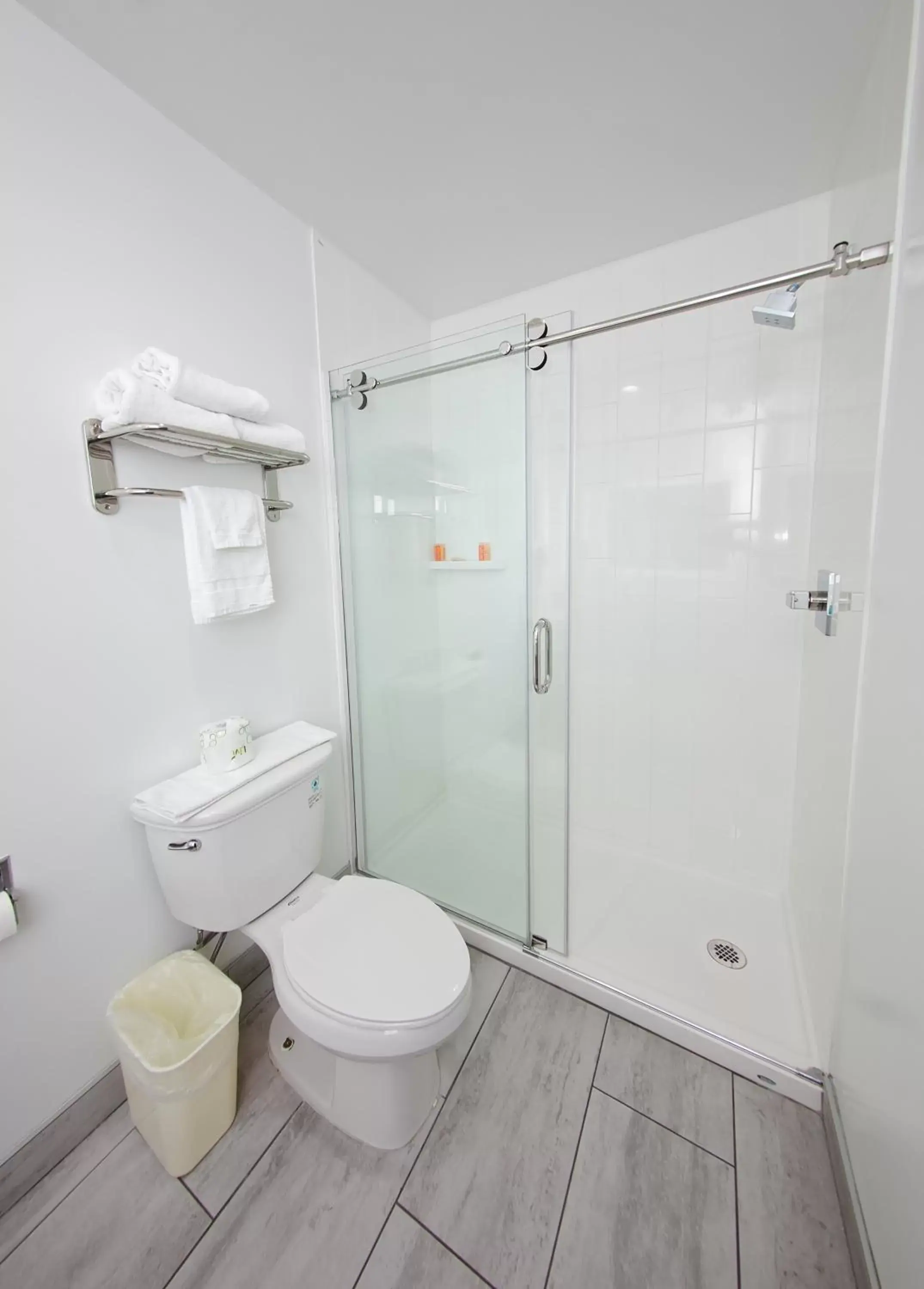 Bathroom in Travelodge Inn & Suites by Wyndham West Covina