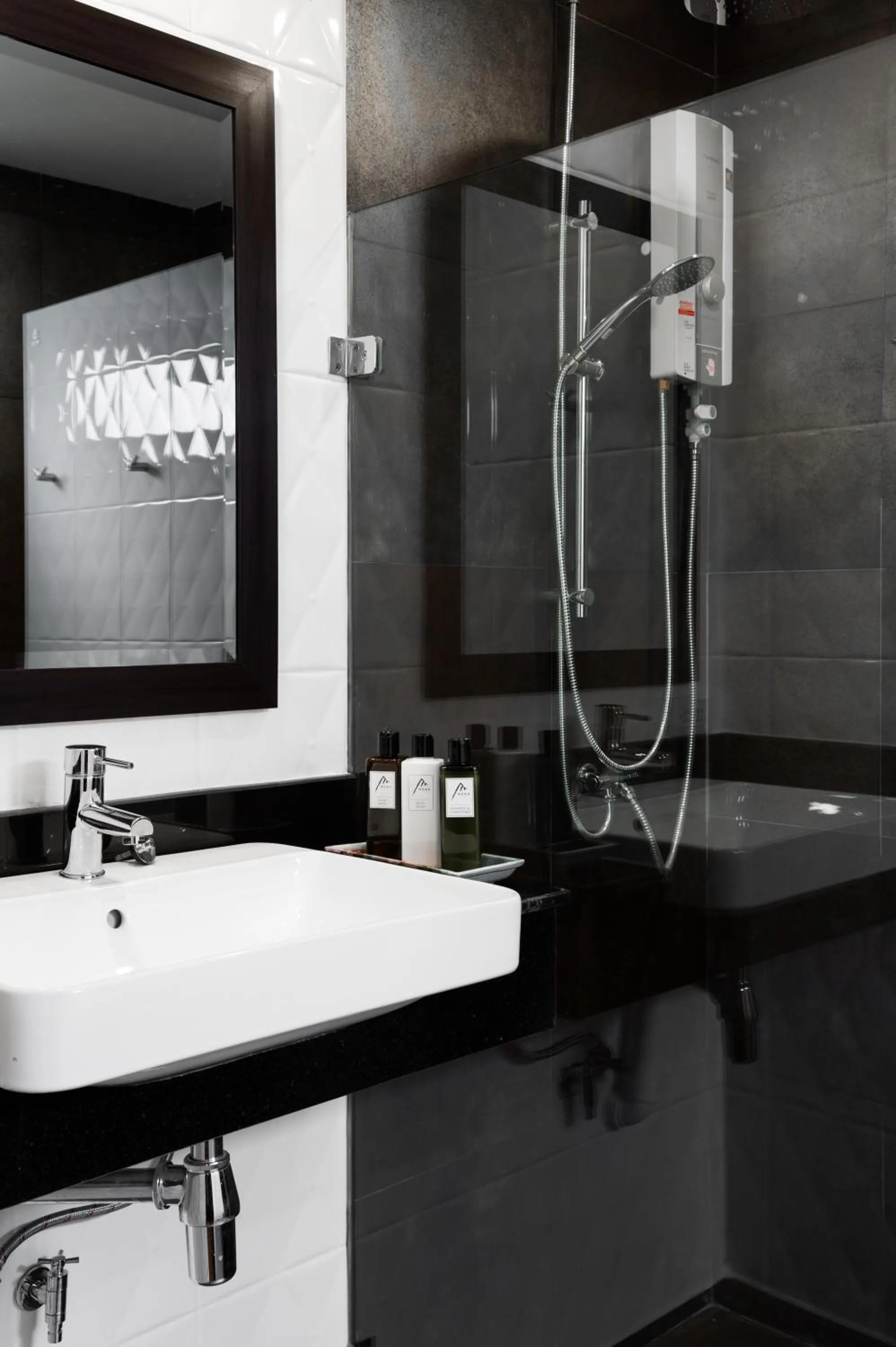 Shower in Nord Studio