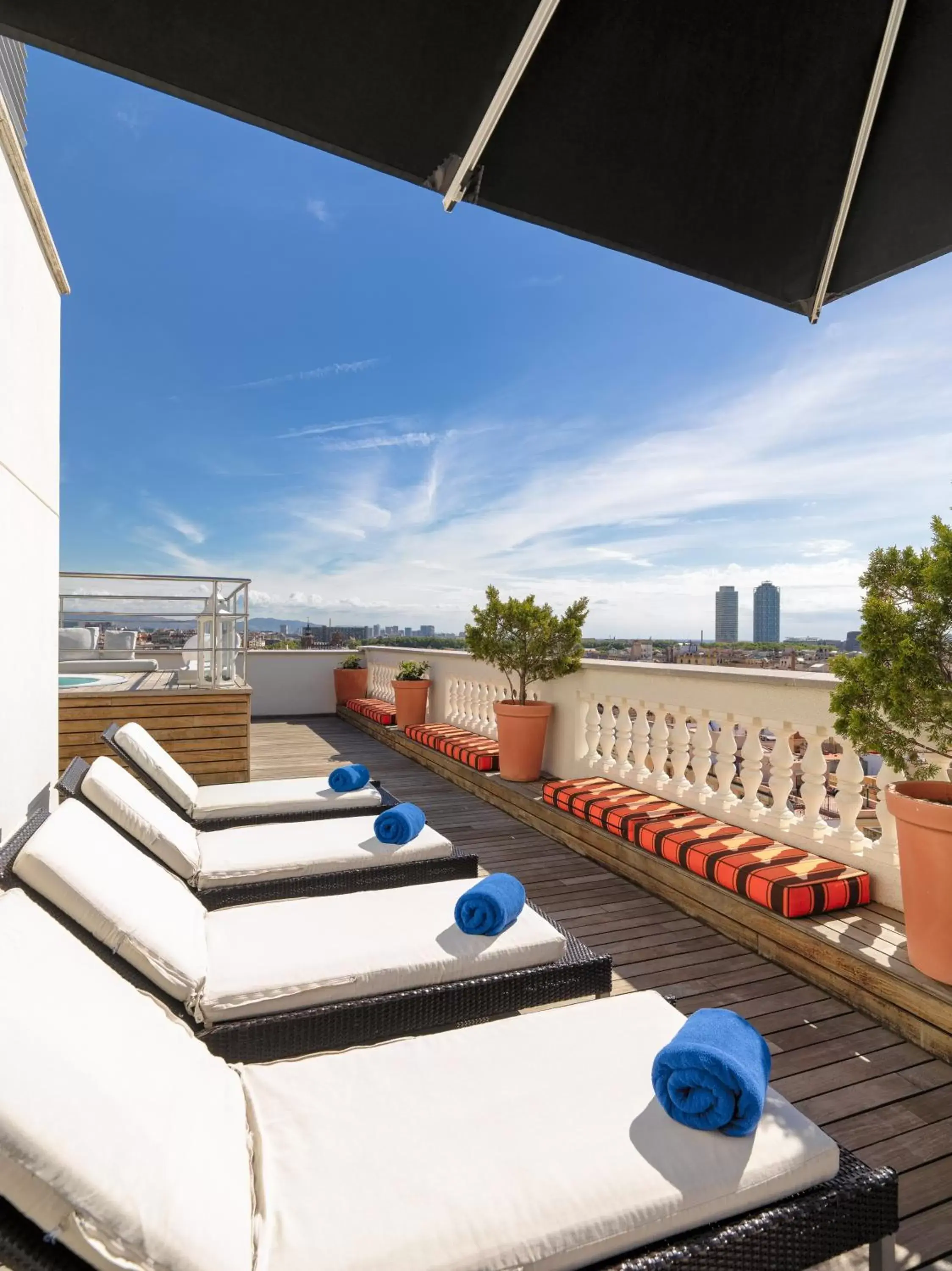 Balcony/Terrace, Swimming Pool in Boutique Hotel H10 Montcada